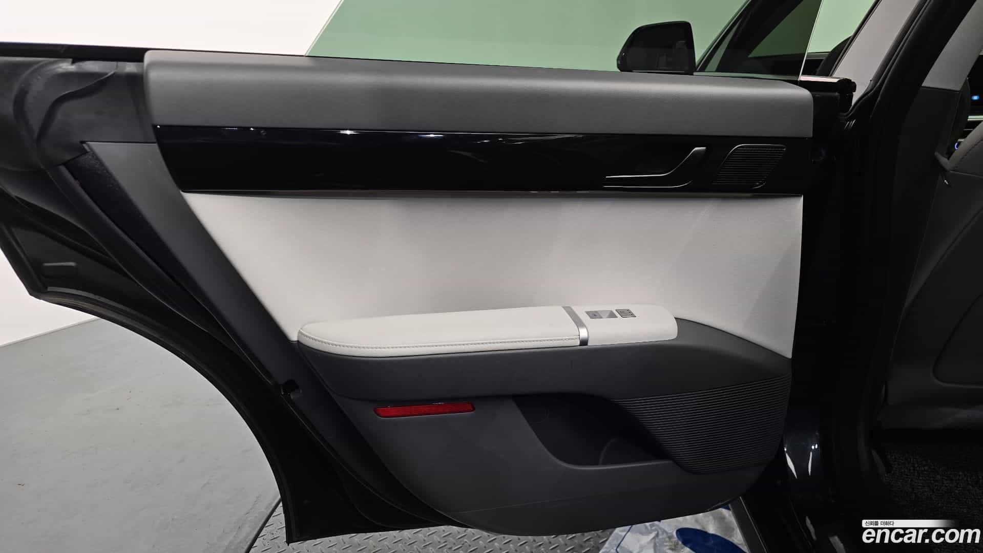 Grandeur Hyundai 2023.0-INNER-035