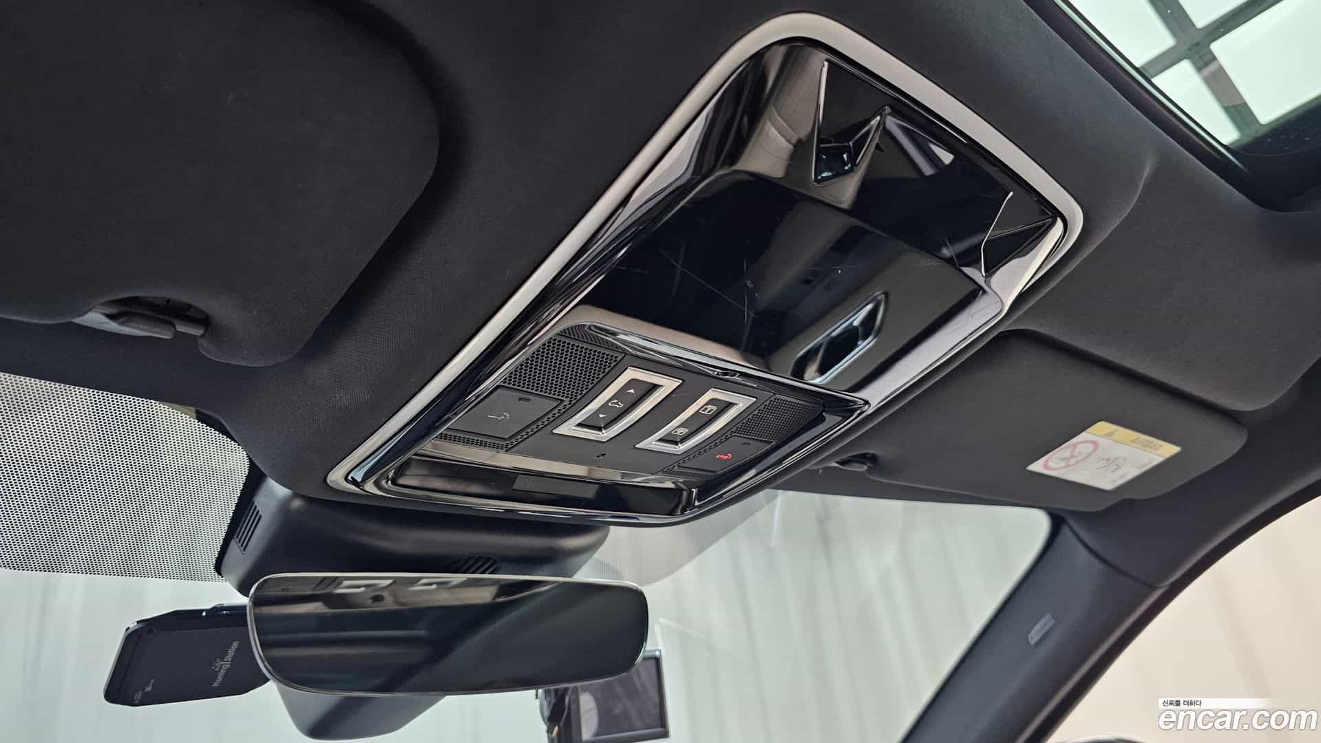 Range Rover Velar Land Rover 2018.3-OPTION-041