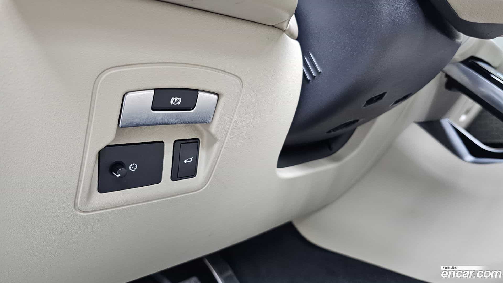 Range Rover Velar Land Rover 2018.3-OPTION-042