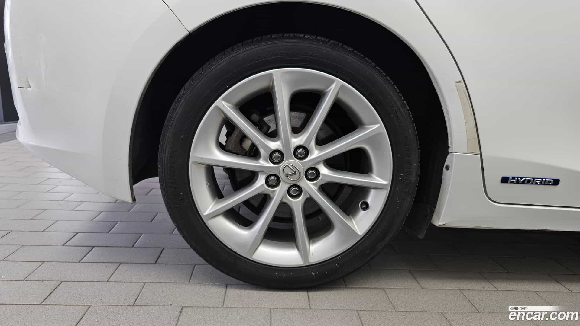 CT200h Lexus 2011.9-OUTER-005