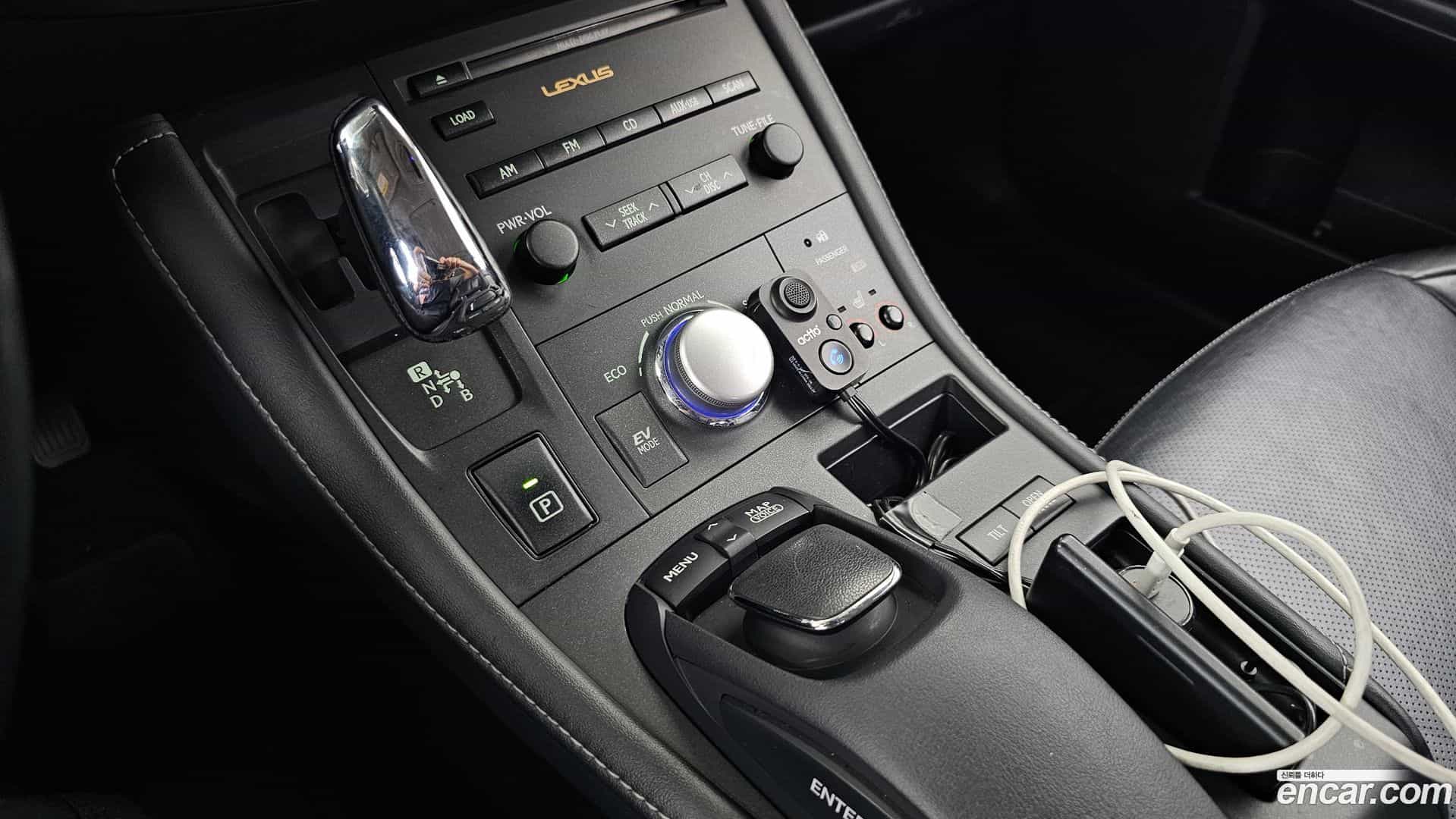 CT200h Lexus 2011.9-INNER-009