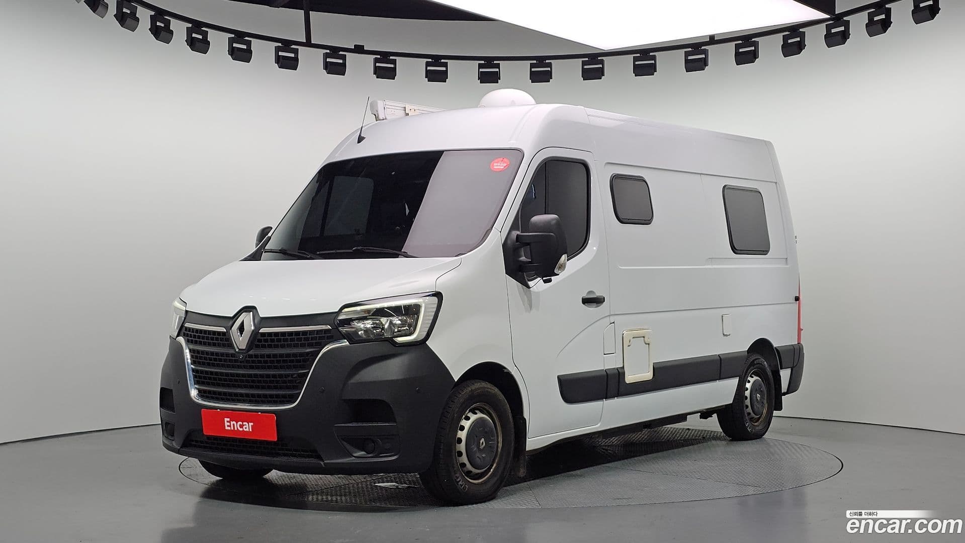 Main__Slider__Photo:Master Renault Korea 2020.6-0