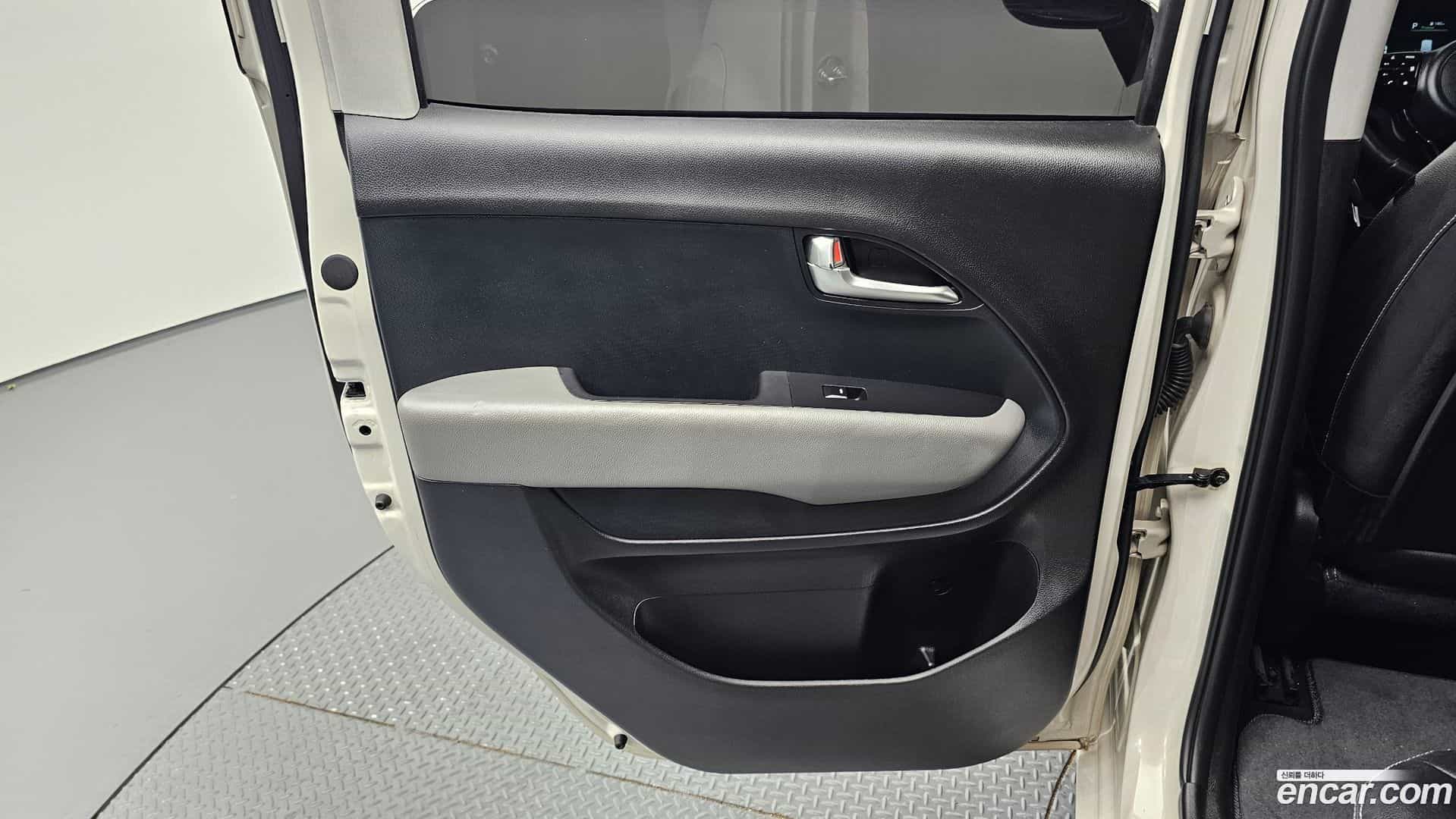 RAY Kia 2023.2-INNER-035