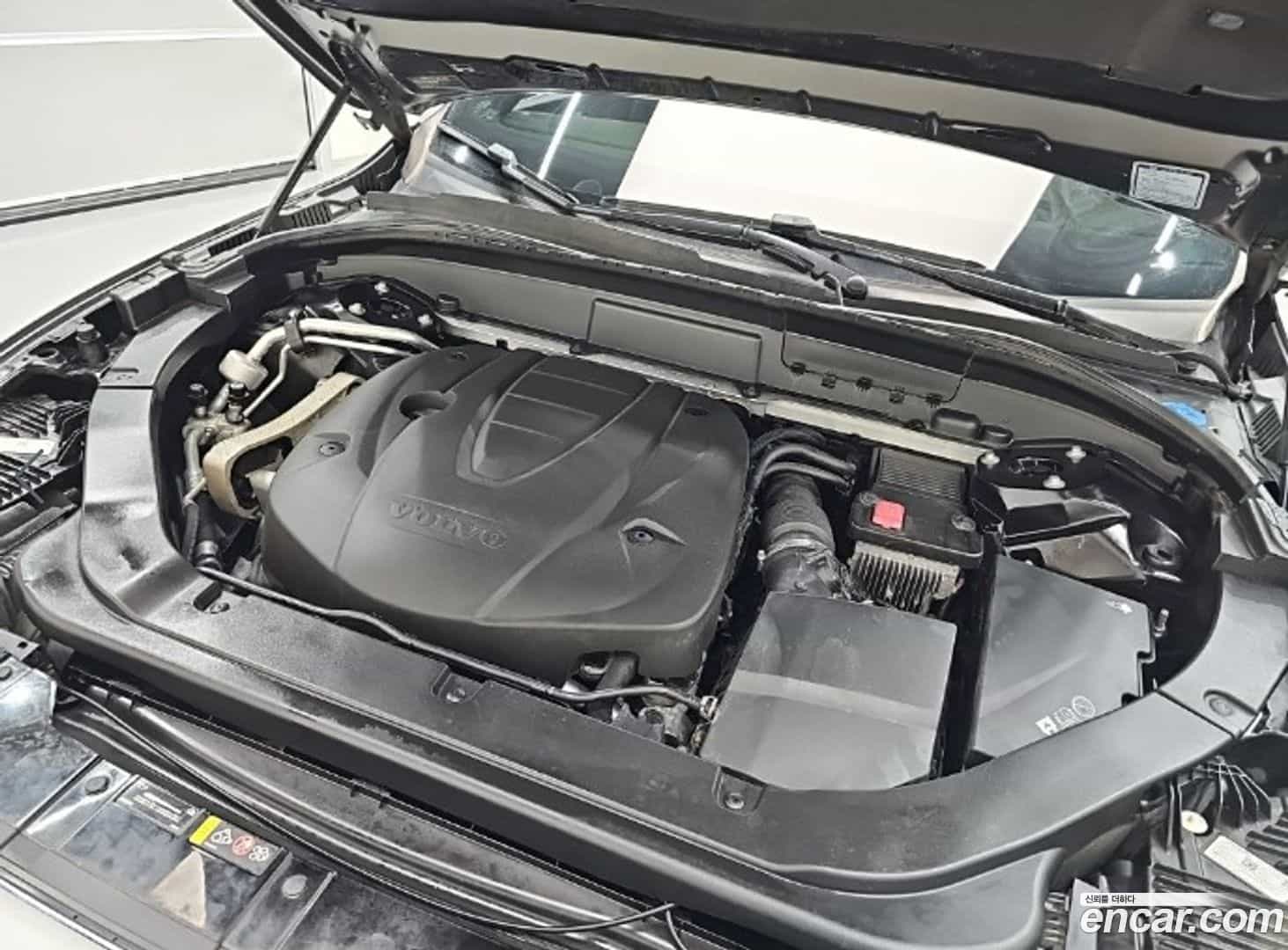 XC60 Volvo 2018.6-OUTER-005