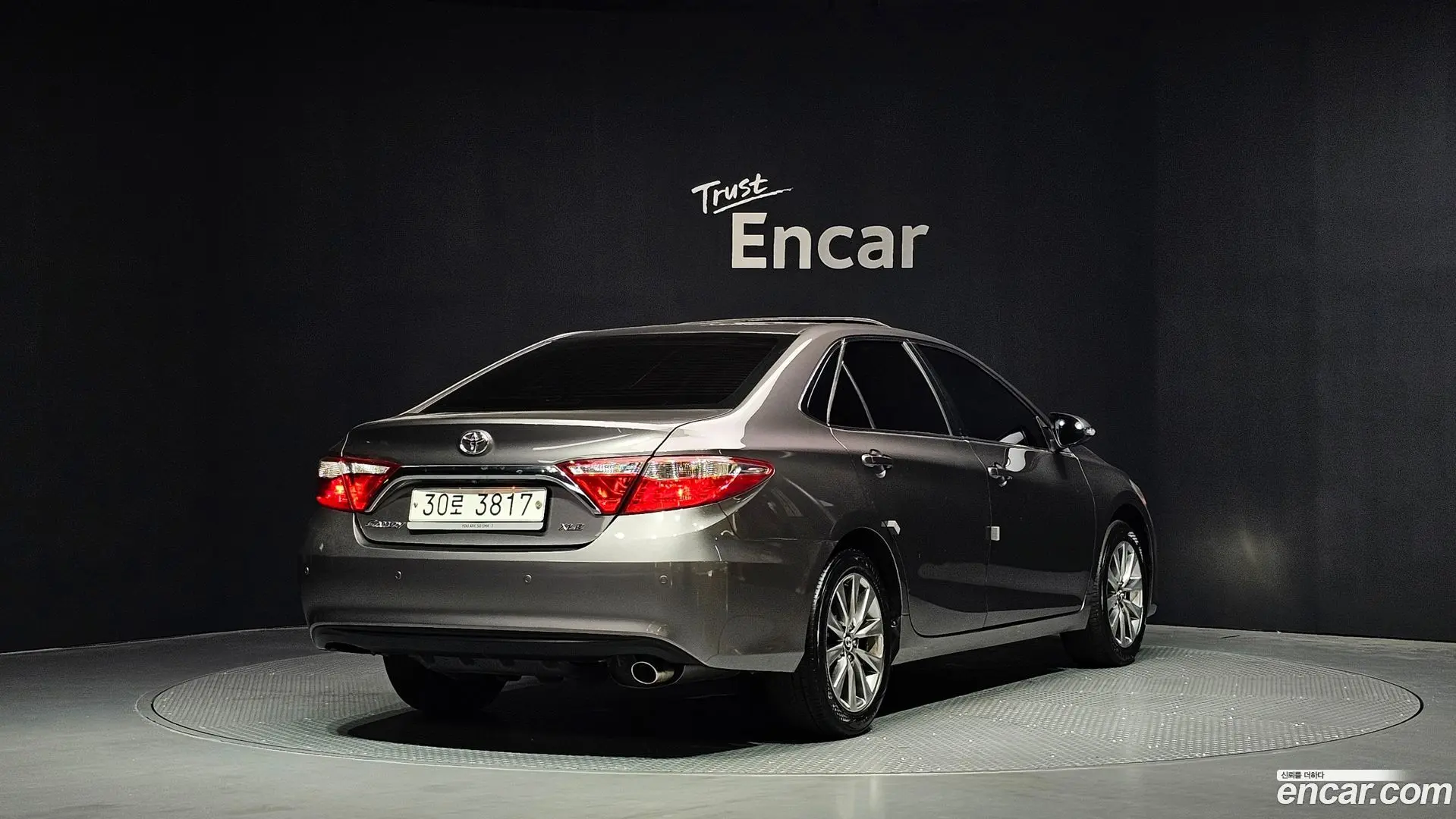 Main__Slider__Photo:Camry Toyota 2016.10-1
