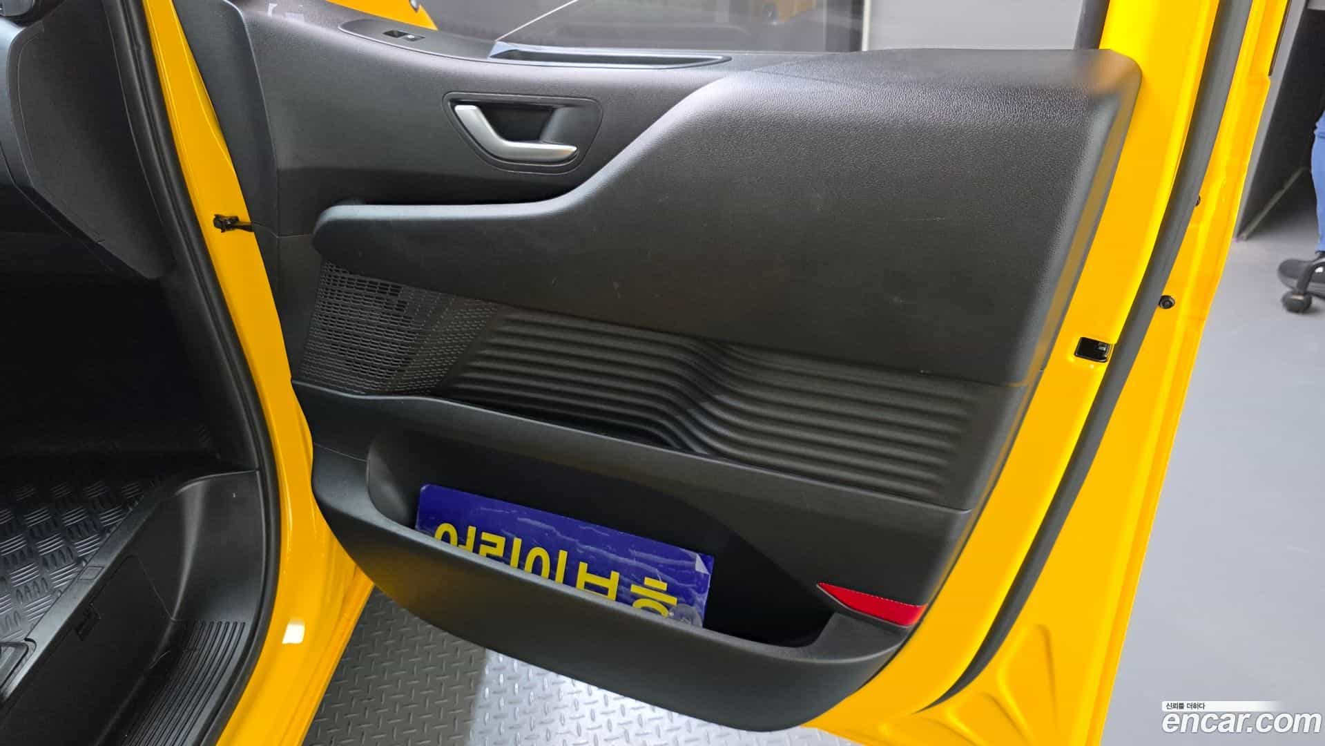 Staria Hyundai 2024.1-INNER-035