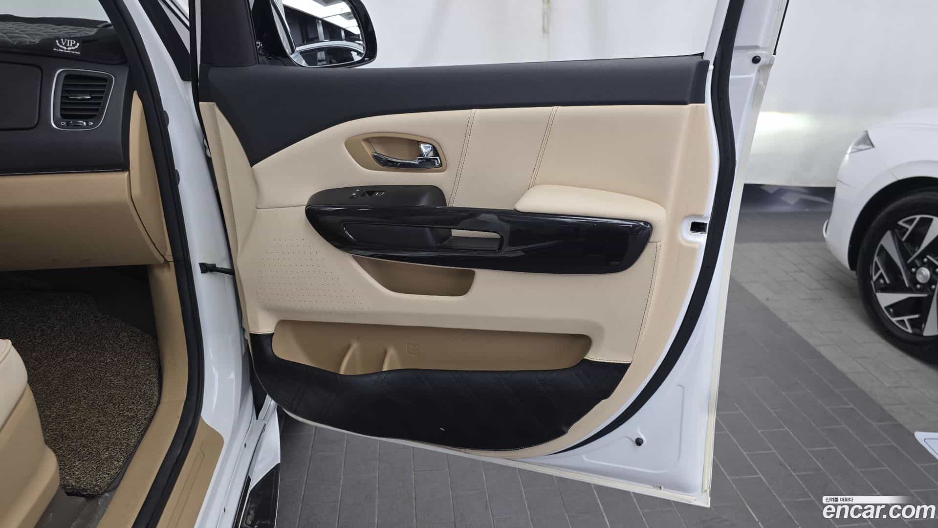 Canival Kia 2018.4-INNER-035
