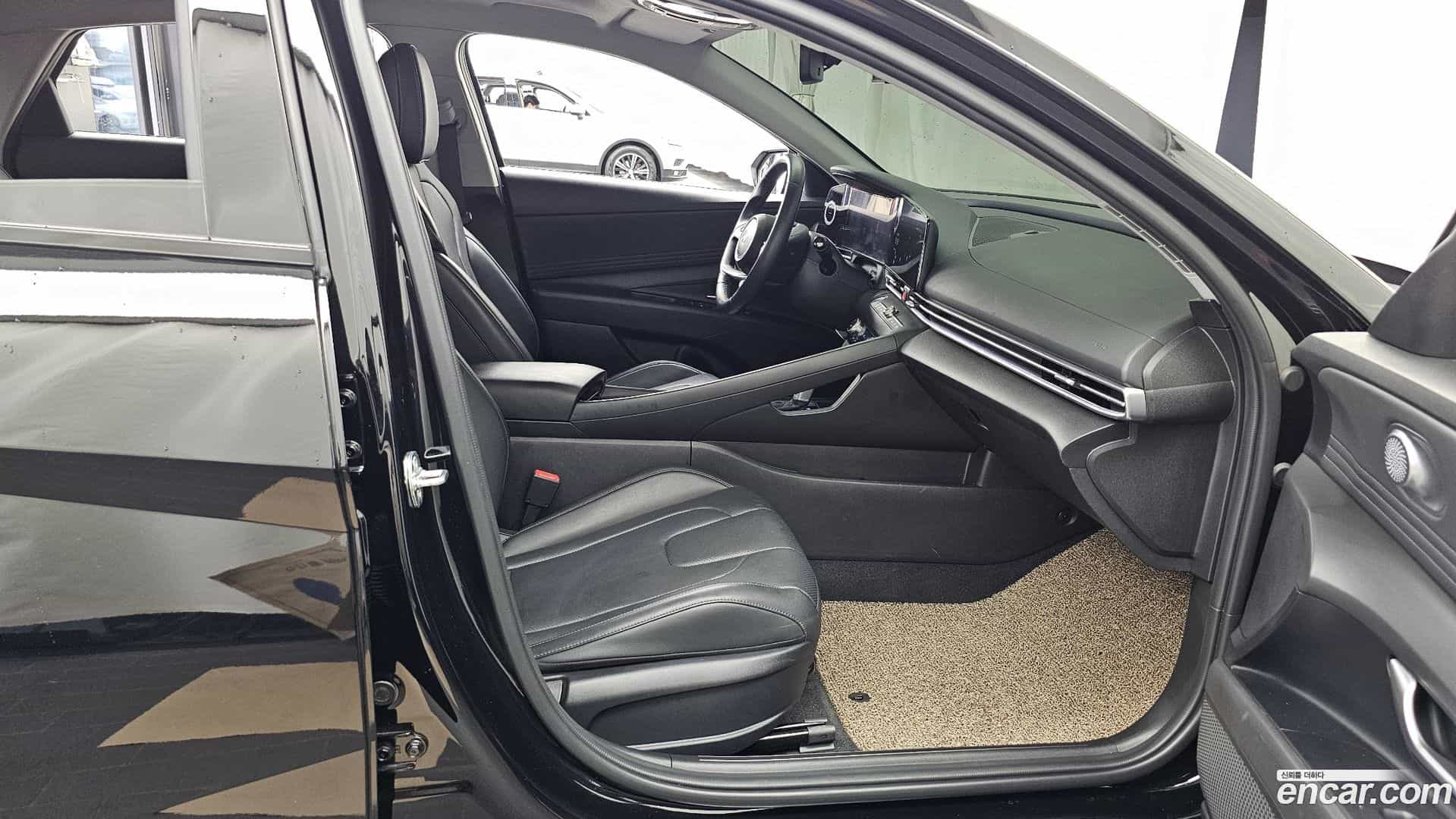 AVANTE Hyundai 2024.0-OPTION-015