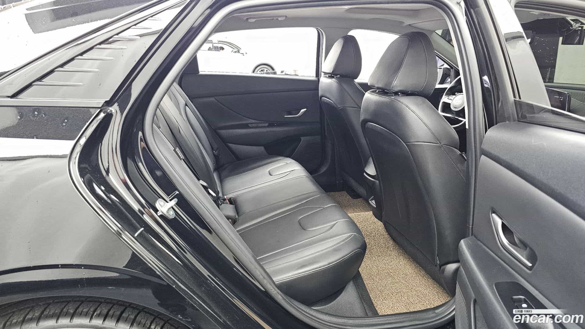 AVANTE Hyundai 2024.0-OPTION-016
