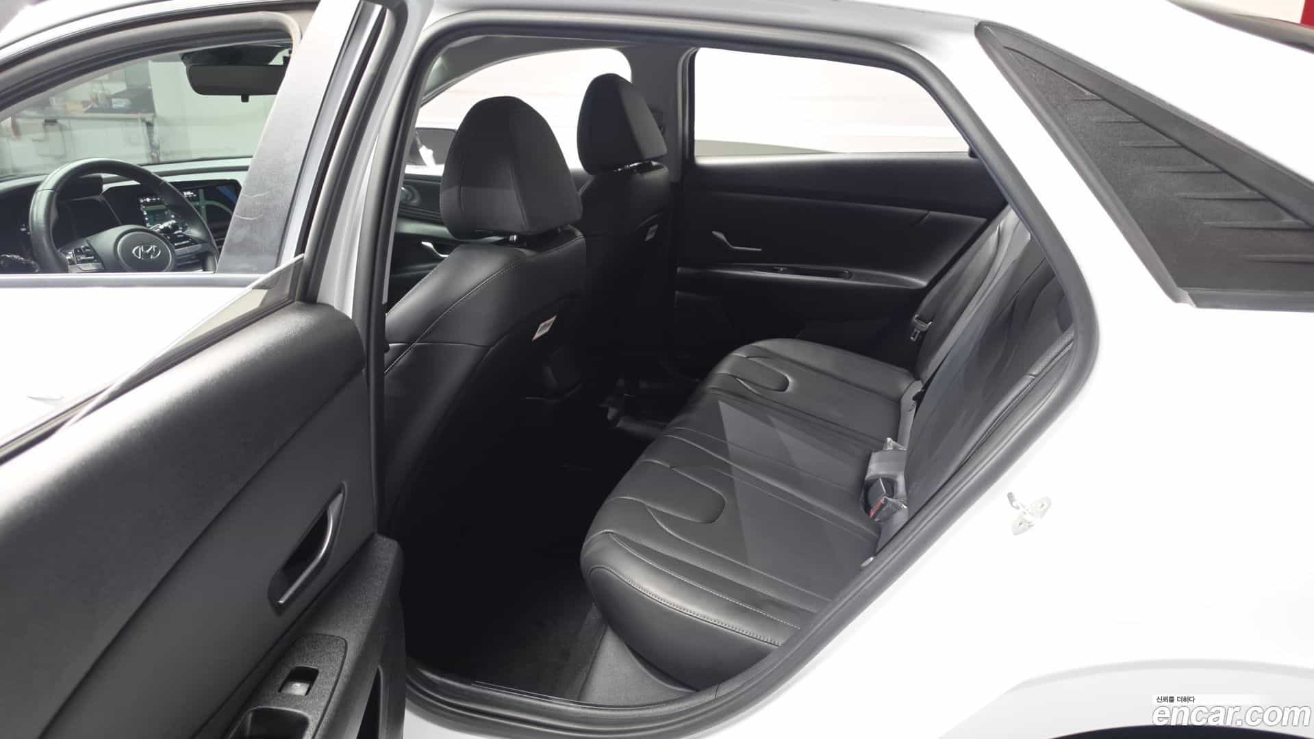 AVANTE Hyundai 2021.8-OPTION-015