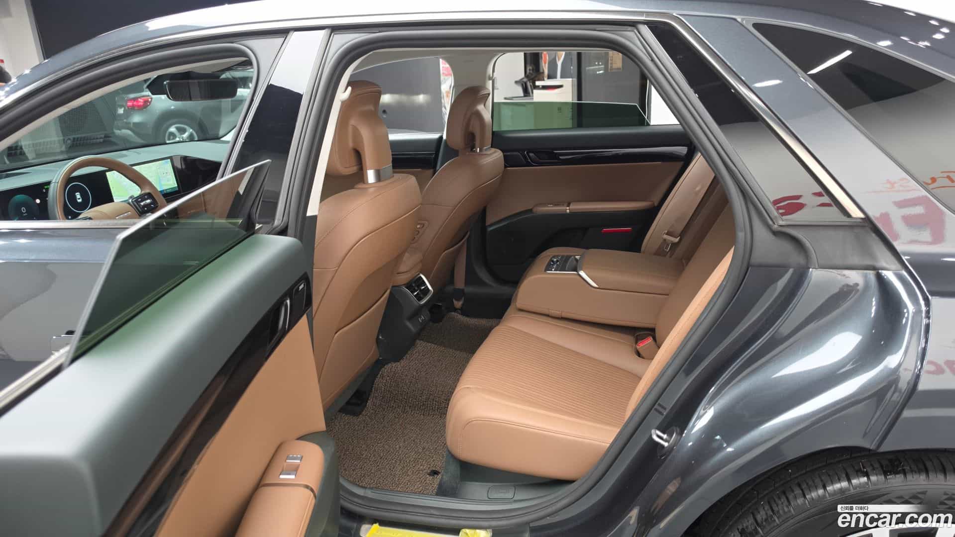 Grandeur Hyundai 2023.1-OPTION-015