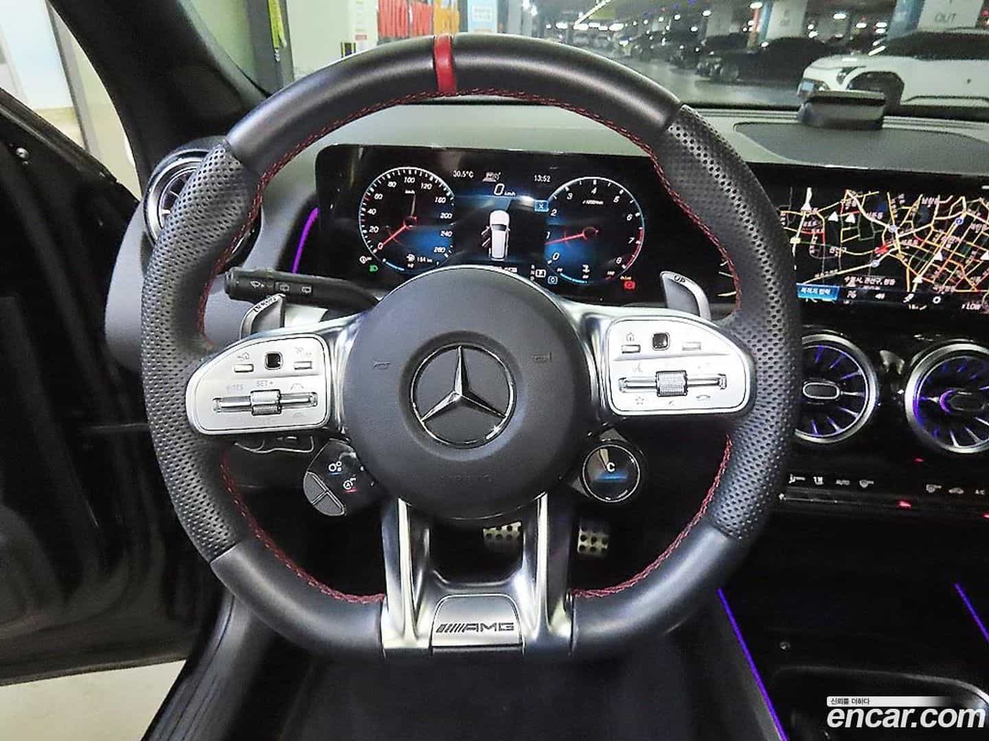 GLB-Class Mercedes-Benz 2023.8-INNER-008