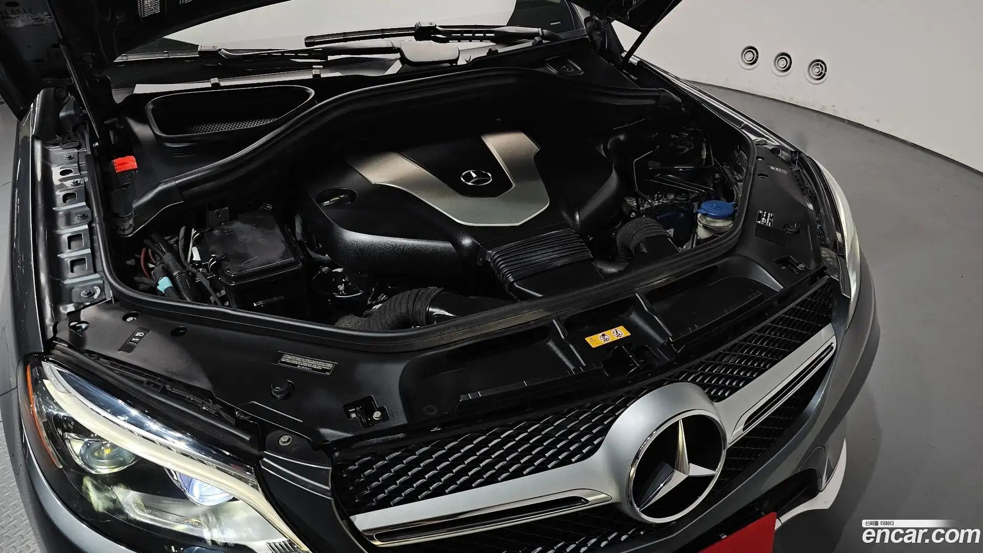 GLE-Class Mercedes-Benz 2017.4-OUTER-006