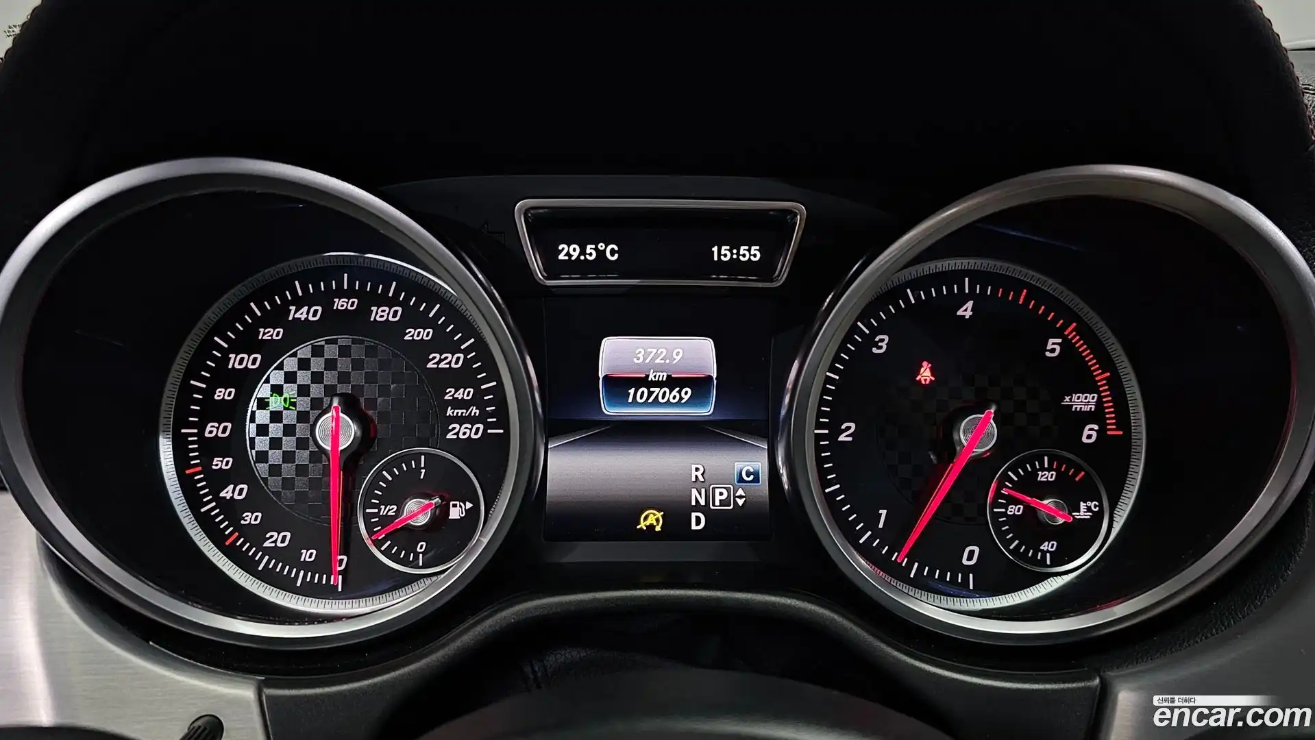 GLE-Class Mercedes-Benz 2017.4-INNER-008