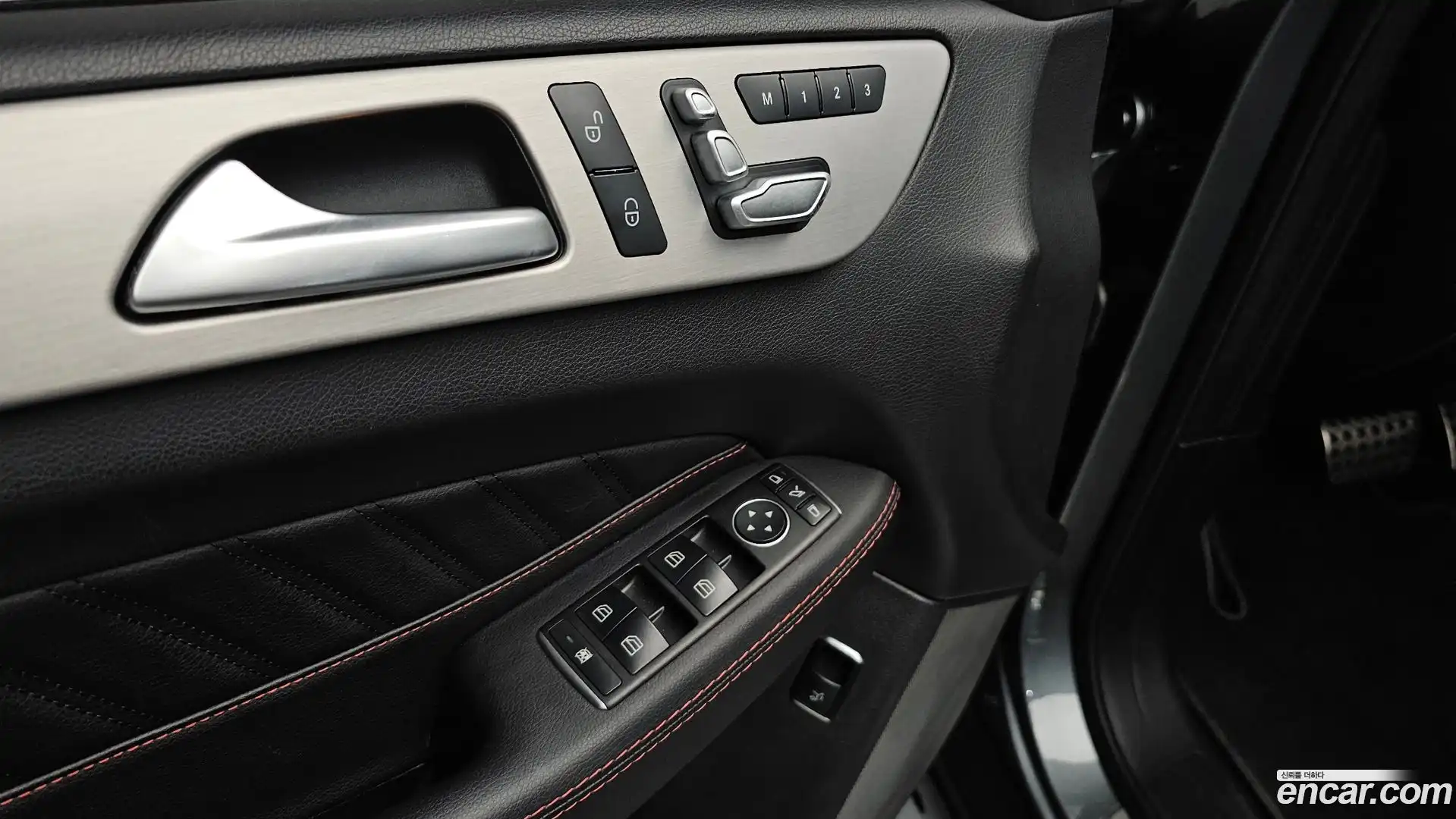 GLE-Class Mercedes-Benz 2017.4-OPTION-020