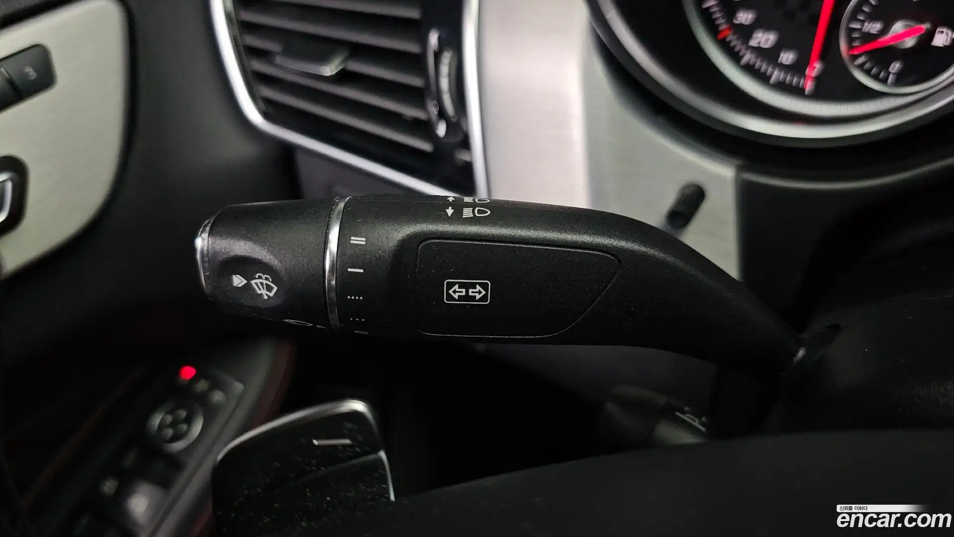 GLE-Class Mercedes-Benz 2017.4-OPTION-041