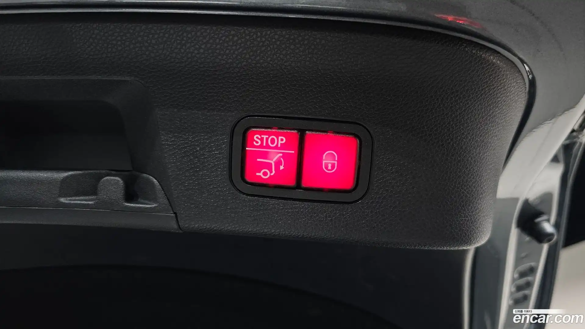 GLE-Class Mercedes-Benz 2017.4-OPTION-046