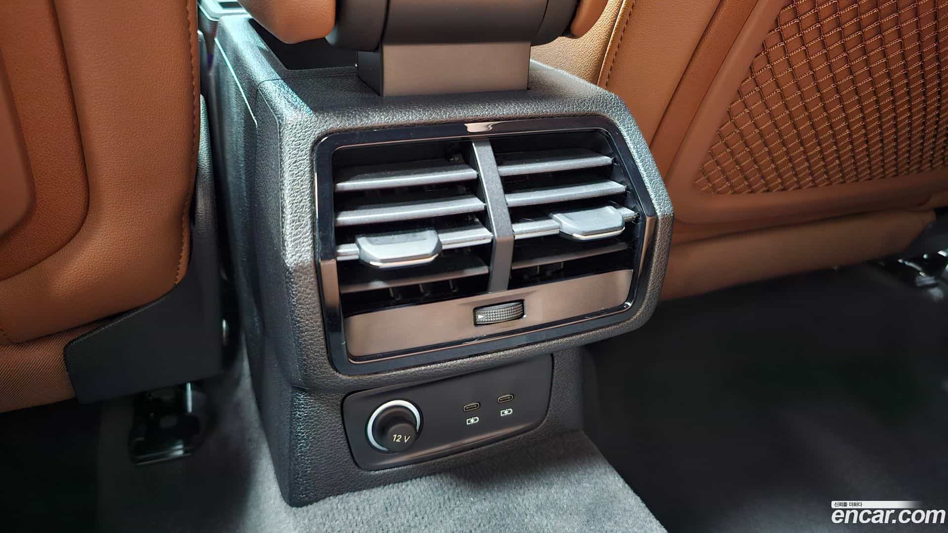Q3 Audi 2023.6-OPTION-041