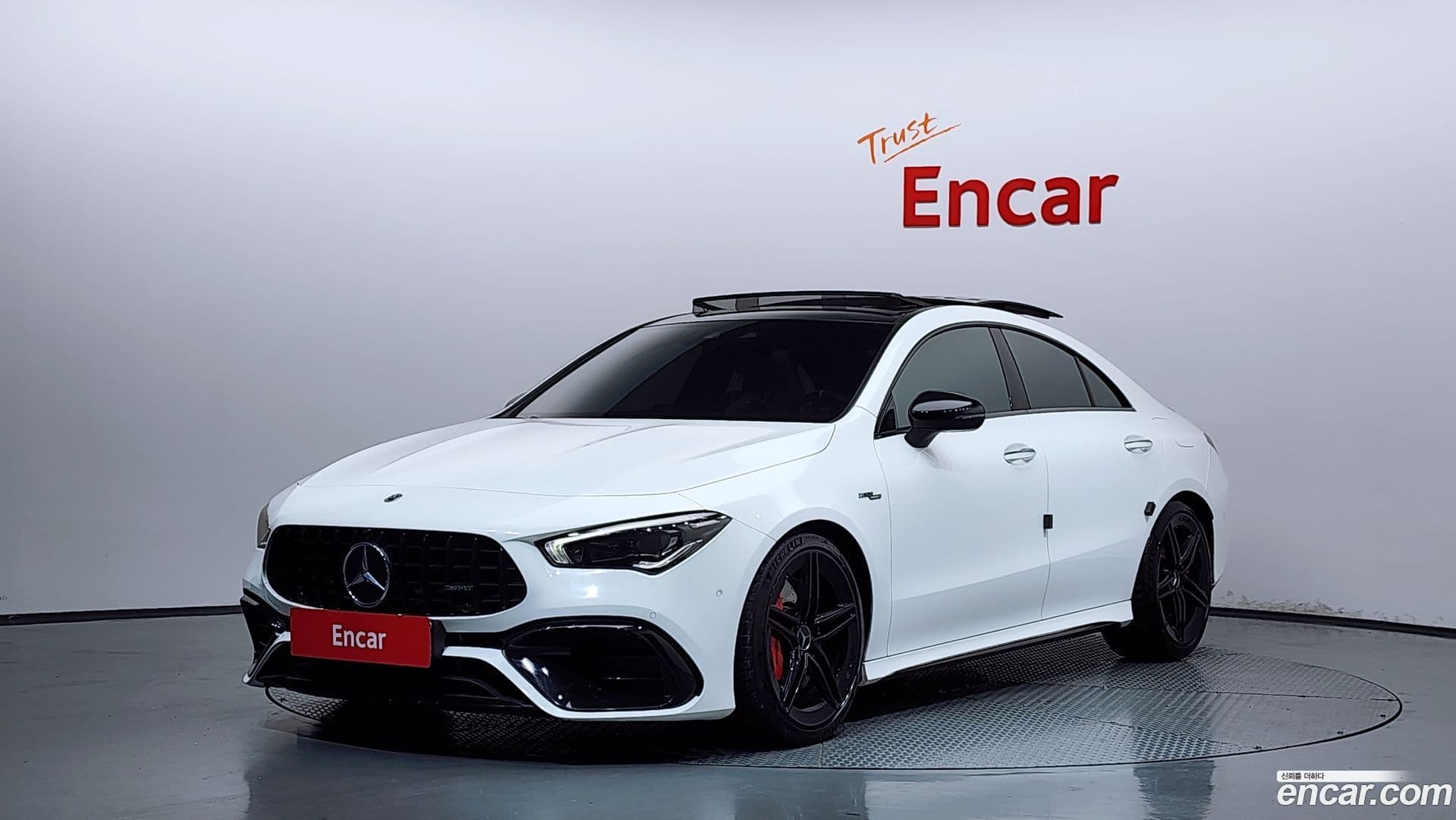Main__Slider__Photo:CLA-Class Mercedes-Benz 2021.9-0