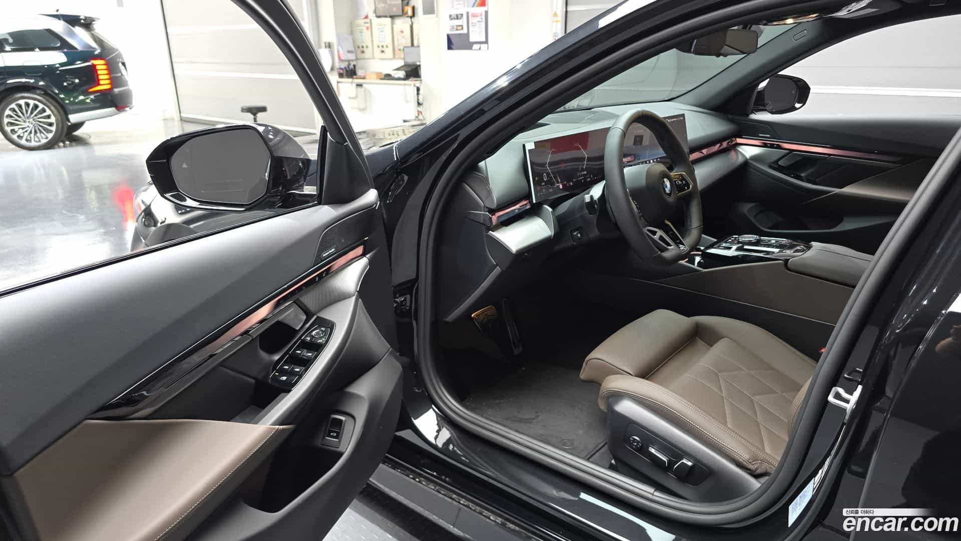 5-Series BMW 2025.11-INNER-010