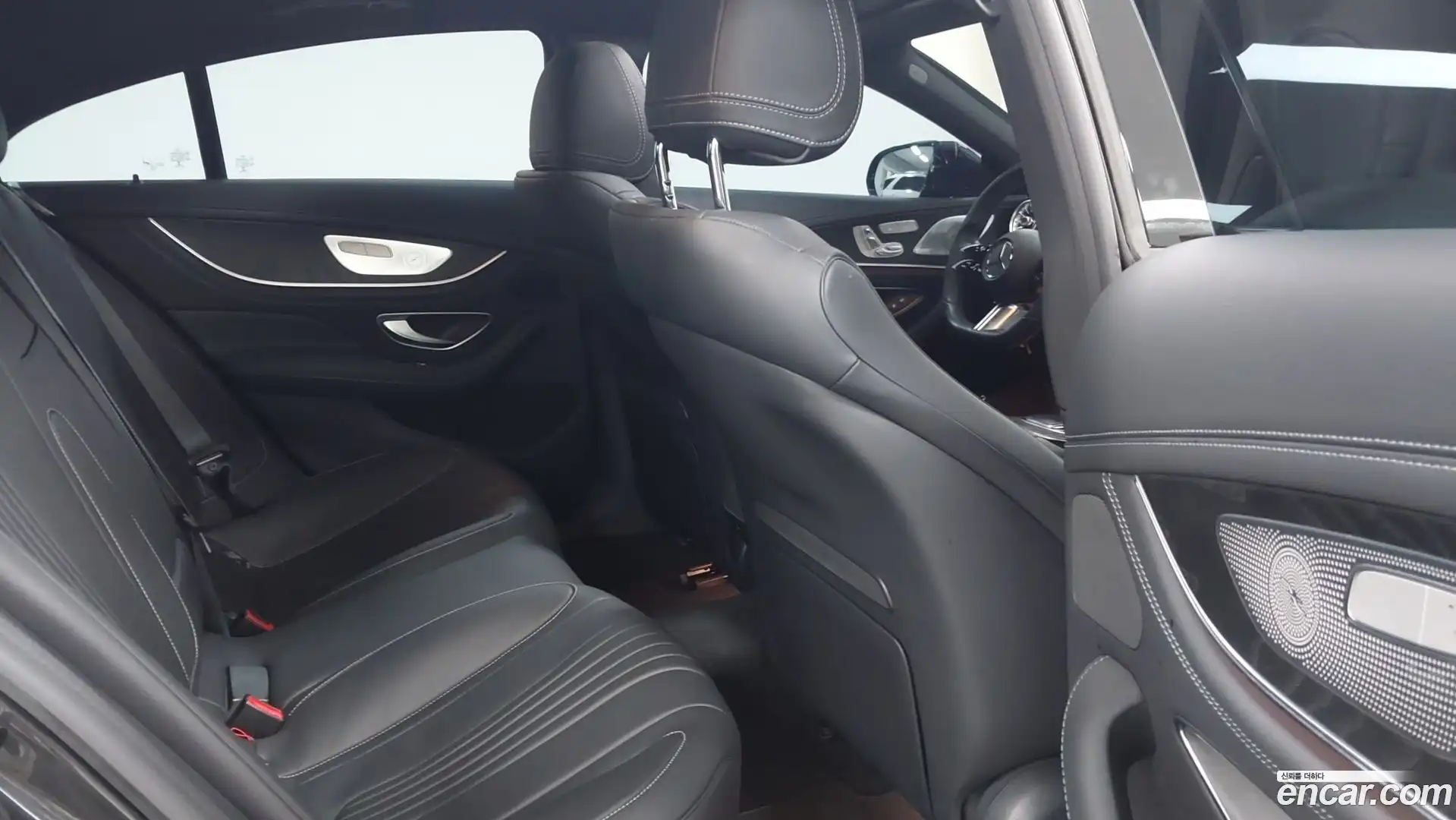 CLS-Class Mercedes-Benz 2022.11-INNER-010