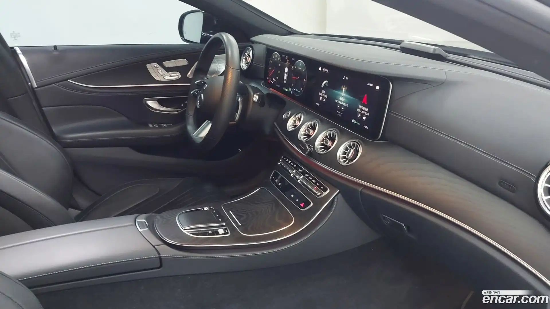 CLS-Class Mercedes-Benz 2022.11-OPTION-017