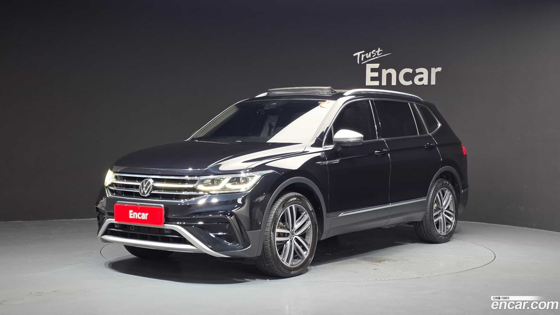 Tiguan Volkswagen 2022.10-OUTER-001