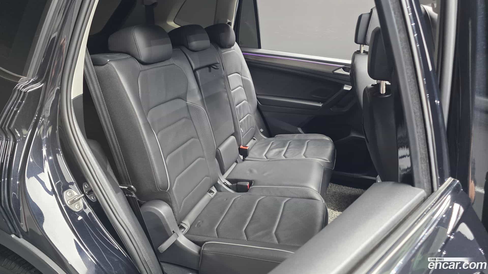 Tiguan Volkswagen 2022.10-OPTION-016