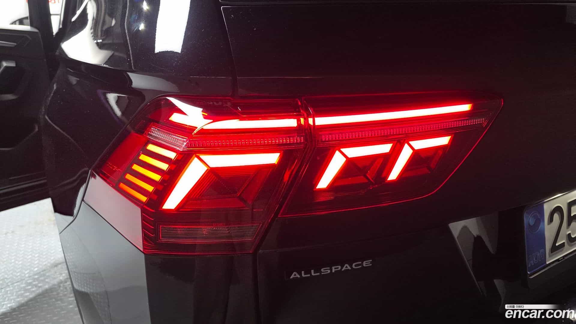 Tiguan Volkswagen 2022.10-OUTER-033