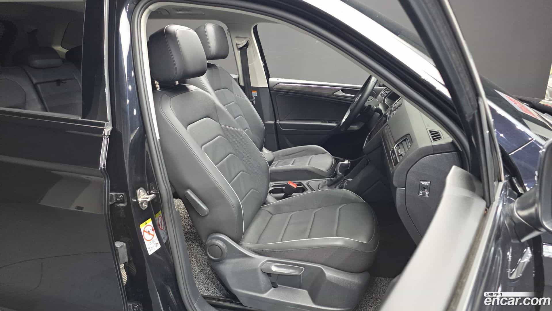 Tiguan Volkswagen 2022.10-INNER-036