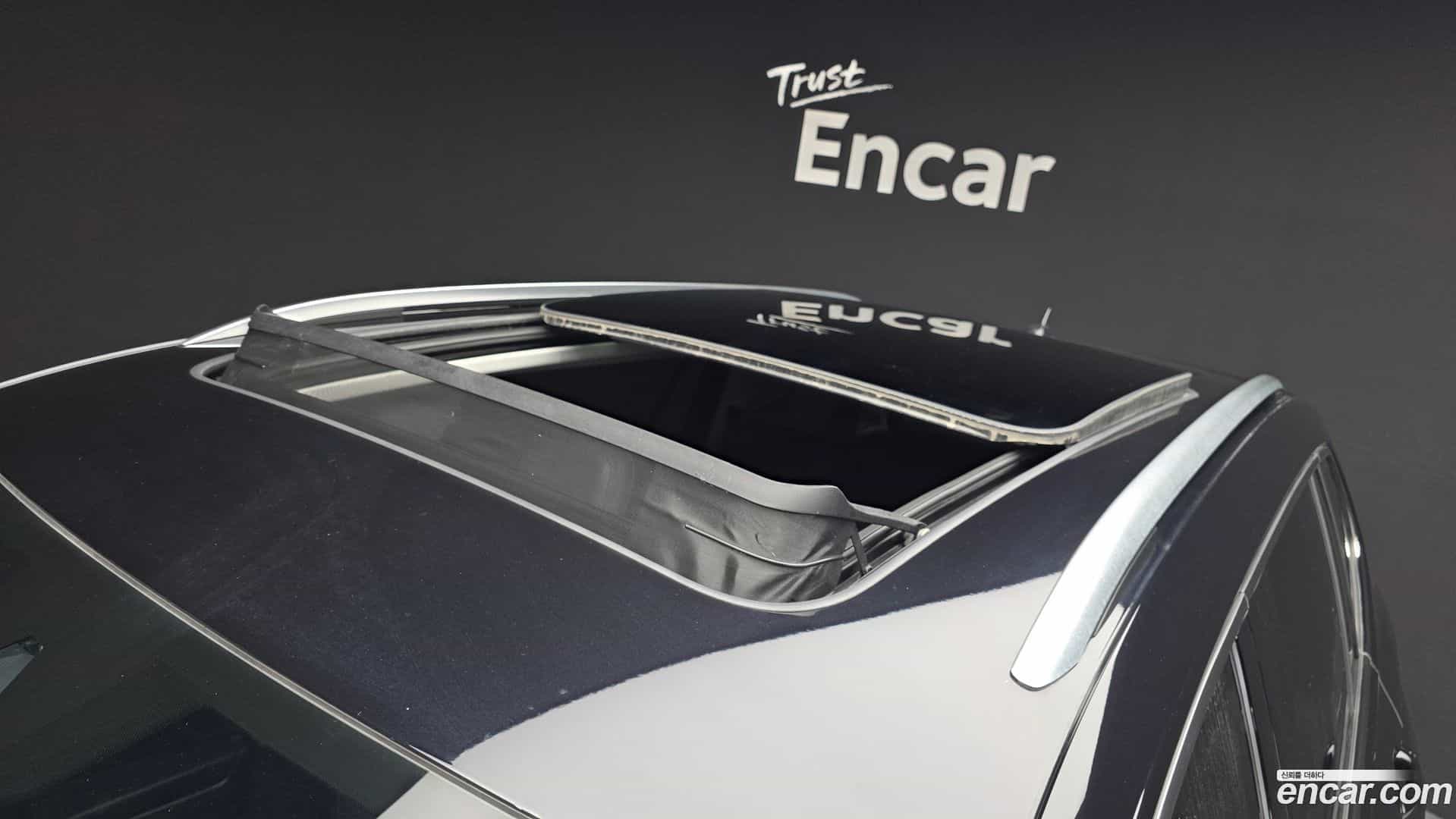 Tiguan Volkswagen 2022.10-OPTION-049