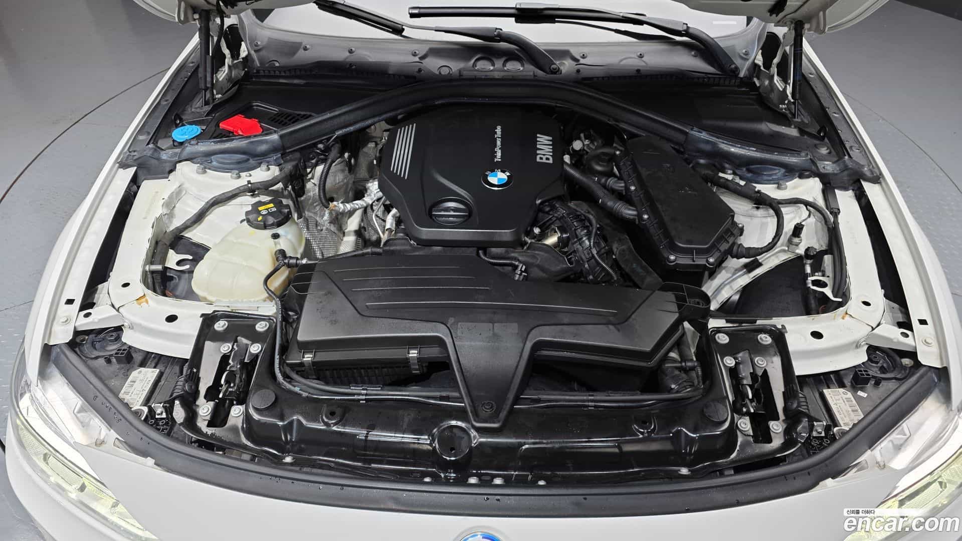 3-Series BMW 2017.5-OUTER-006