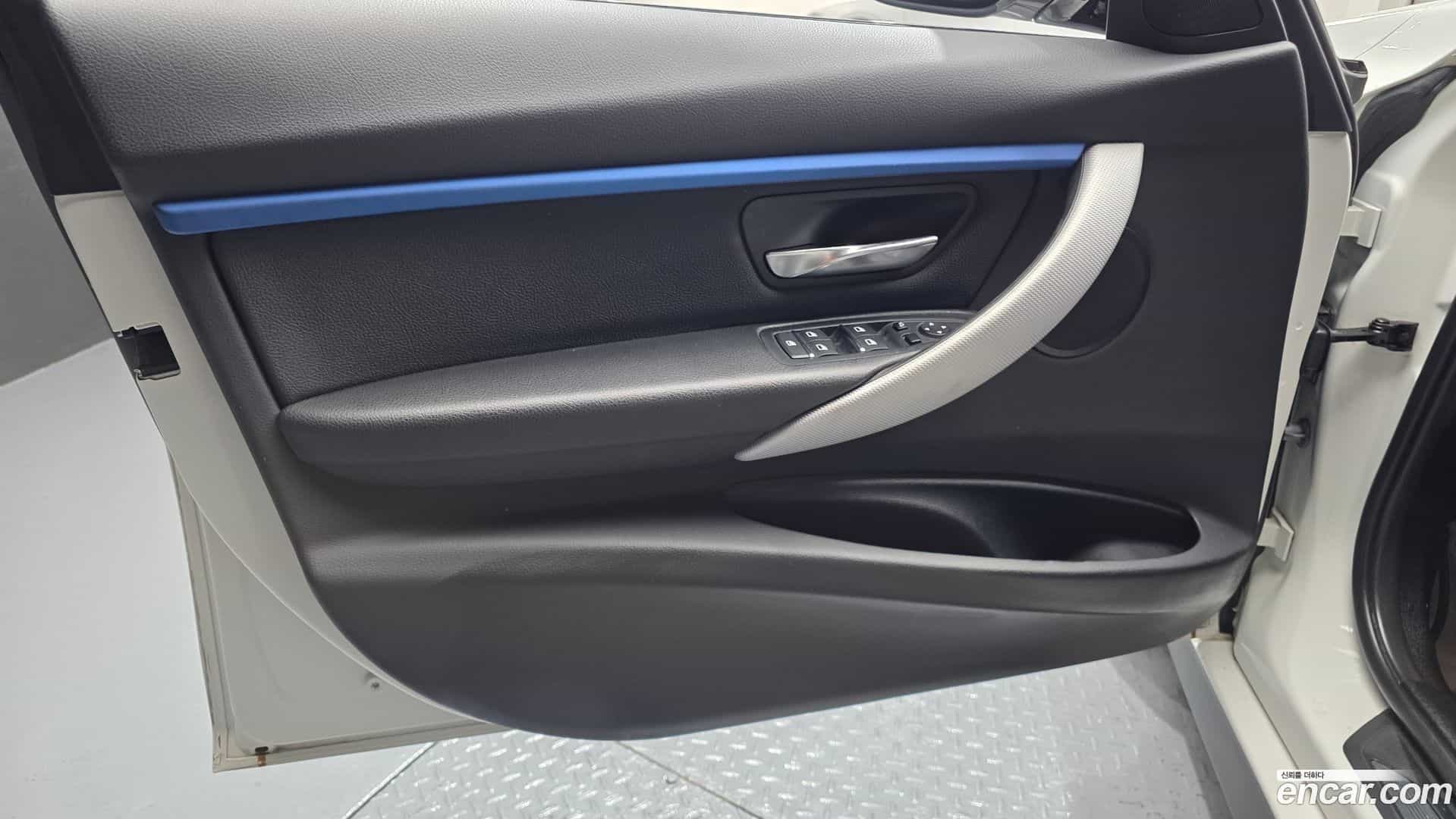3-Series BMW 2017.5-INNER-034