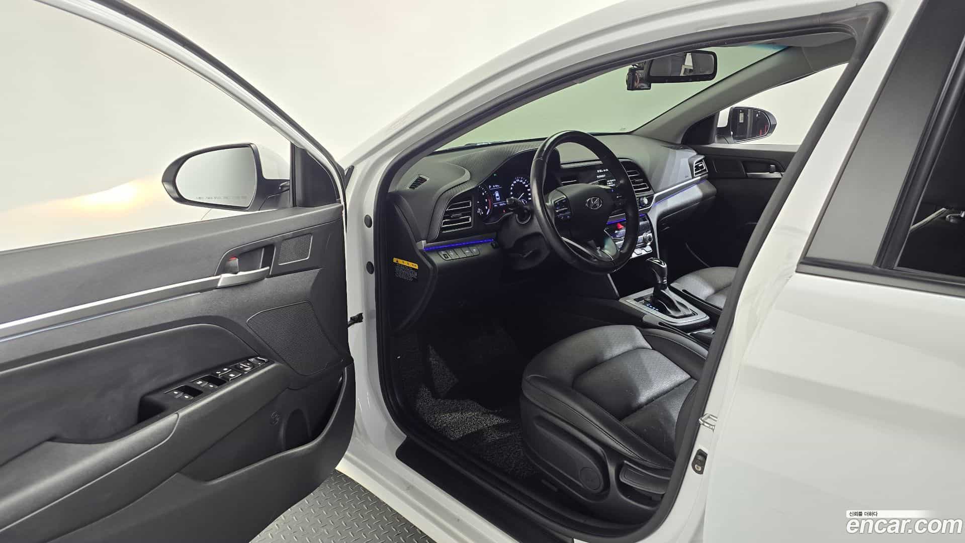 AVANTE Hyundai 2019.3-INNER-010