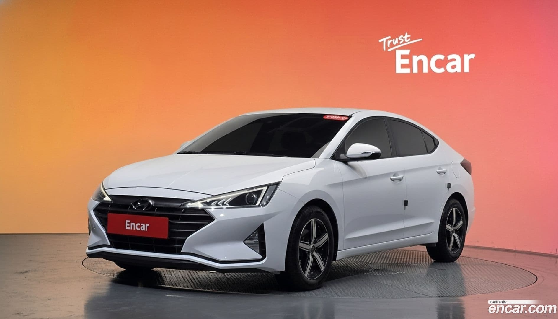 Main__Slider__Photo:AVANTE Hyundai 2019.3-0