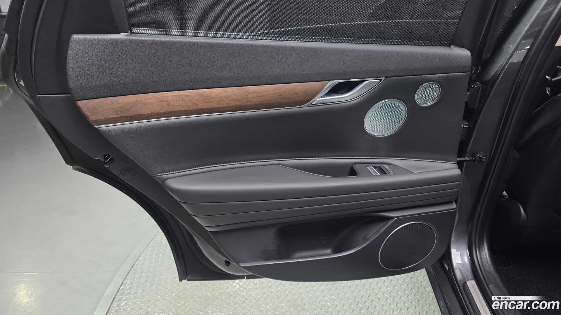 G80 Genesis 2020.6-INNER-035