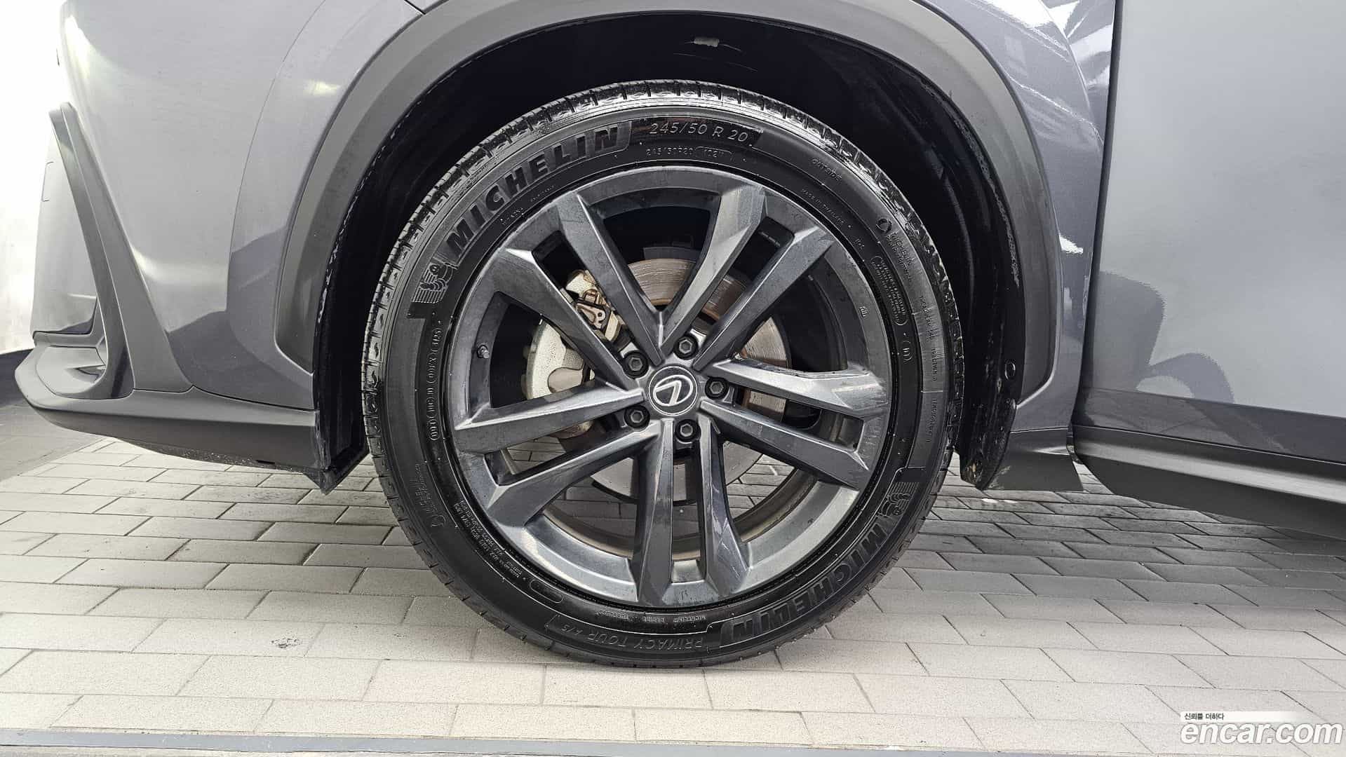 NX Lexus 2023.8-OUTER-005