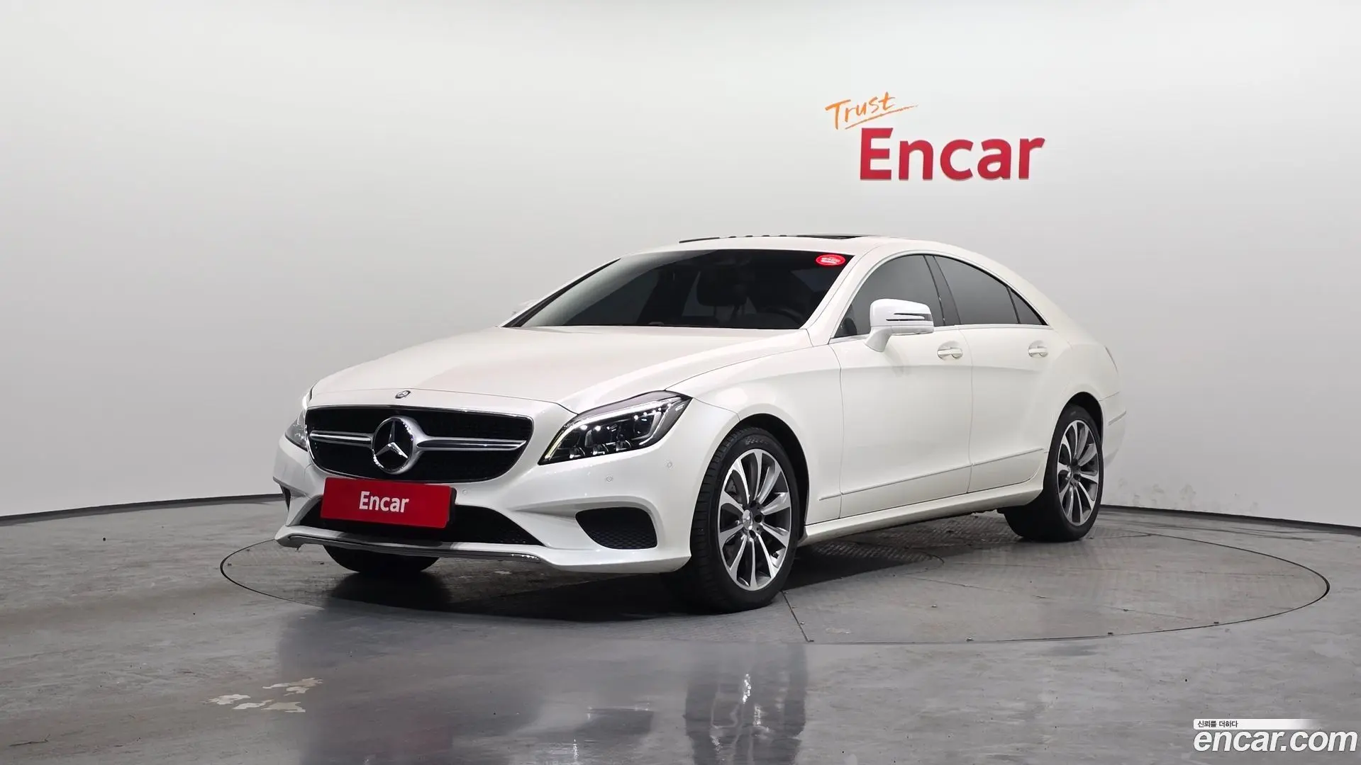 Main__Slider__Photo:CLS-Class Mercedes-Benz 2015.8-0