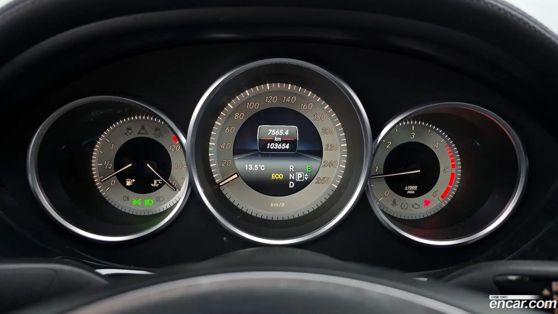 CLS-Class Mercedes-Benz 2015.8-INNER-008
