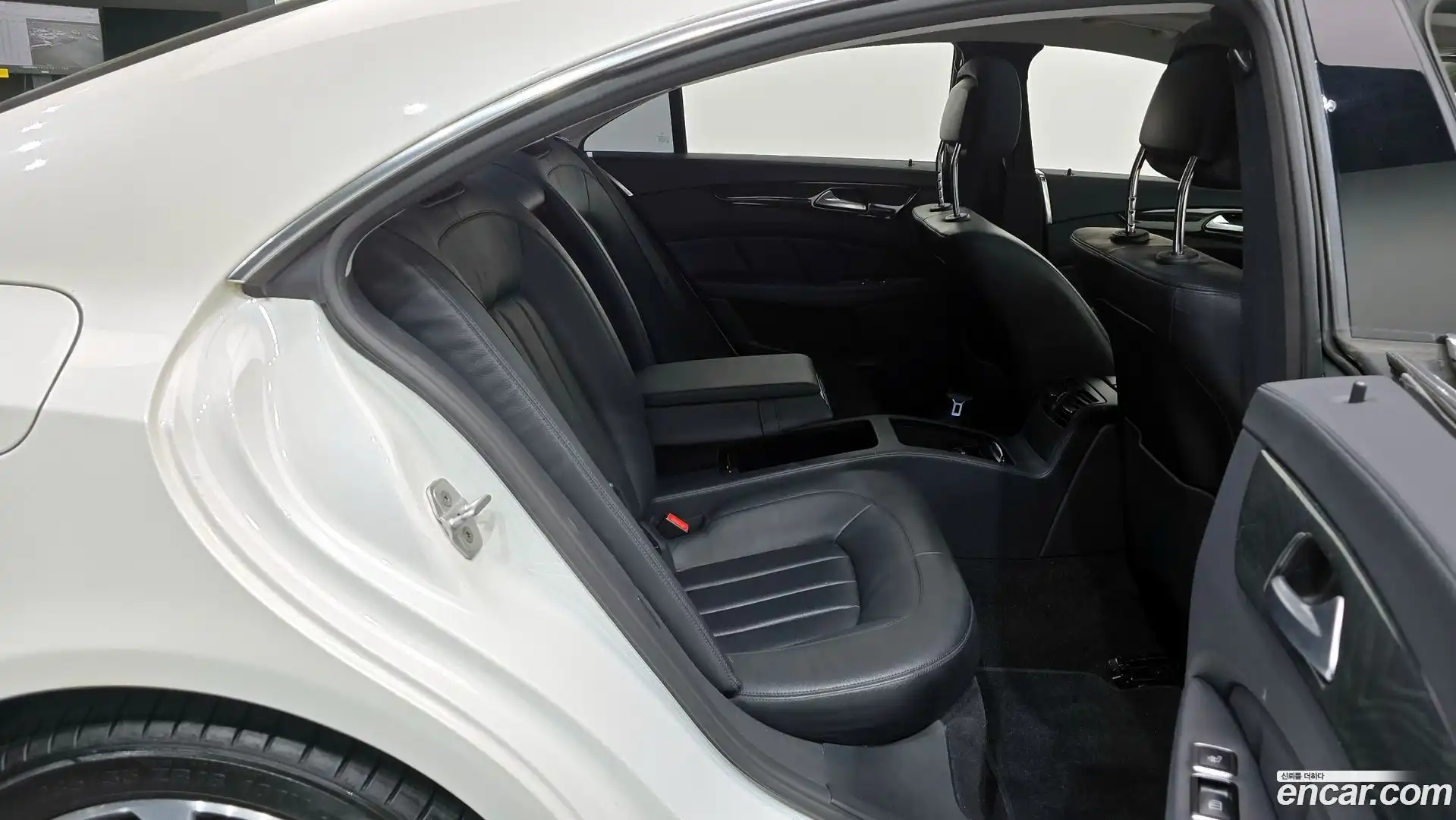 CLS-Class Mercedes-Benz 2015.8-OPTION-016