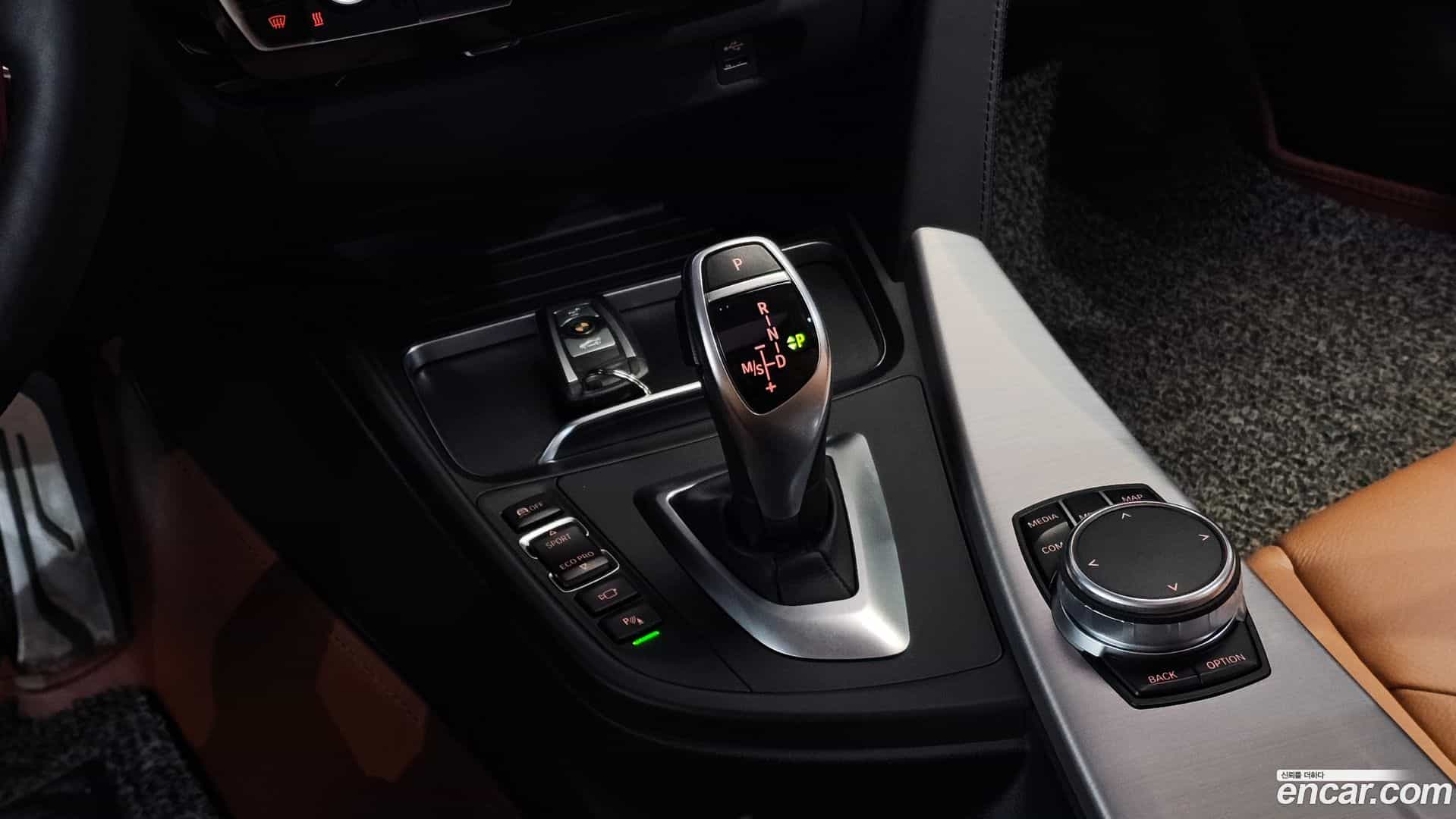 4-Series BMW 2017.11-INNER-009