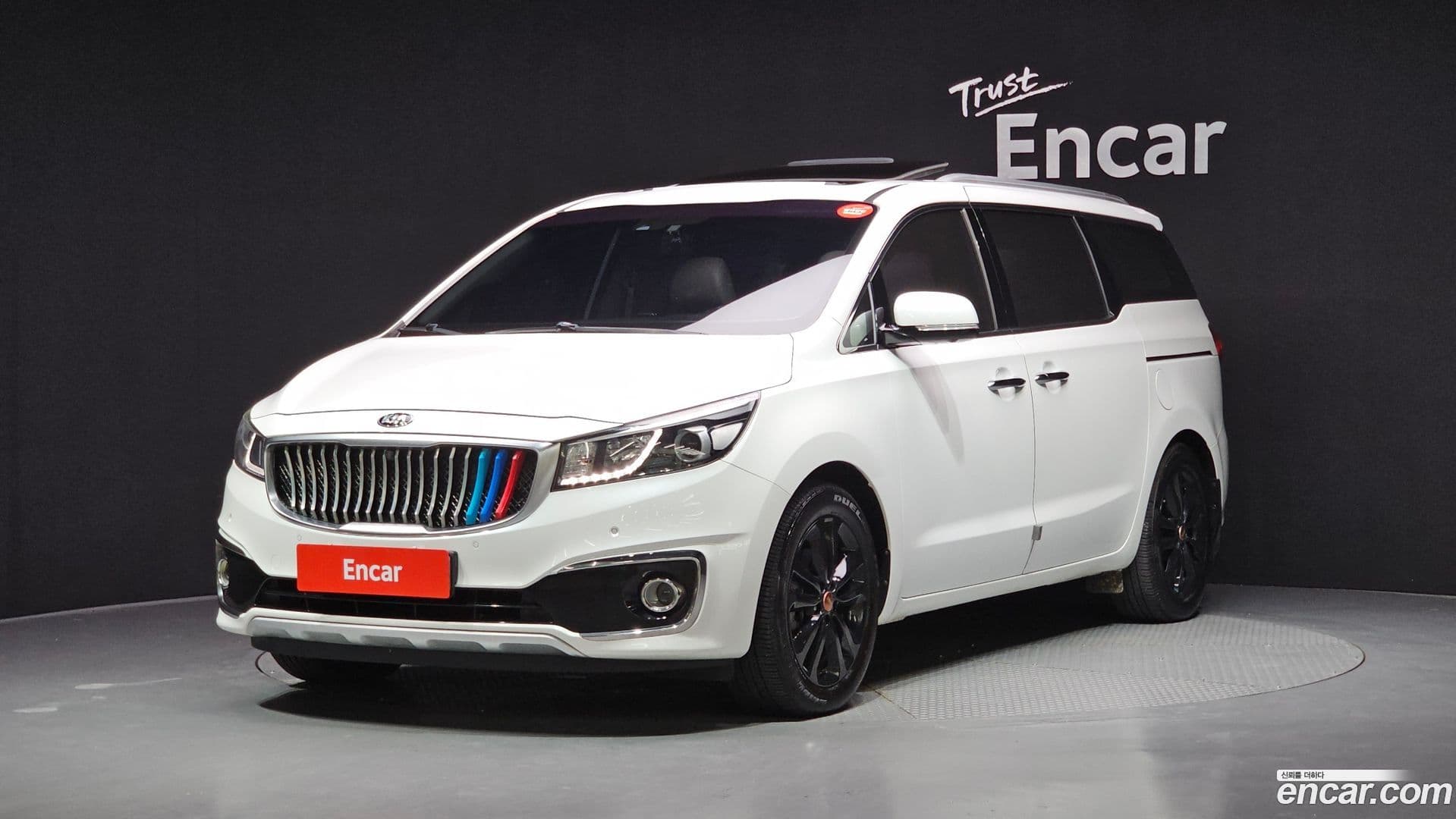 Main__Slider__Photo:Canival Kia 2016.2-0