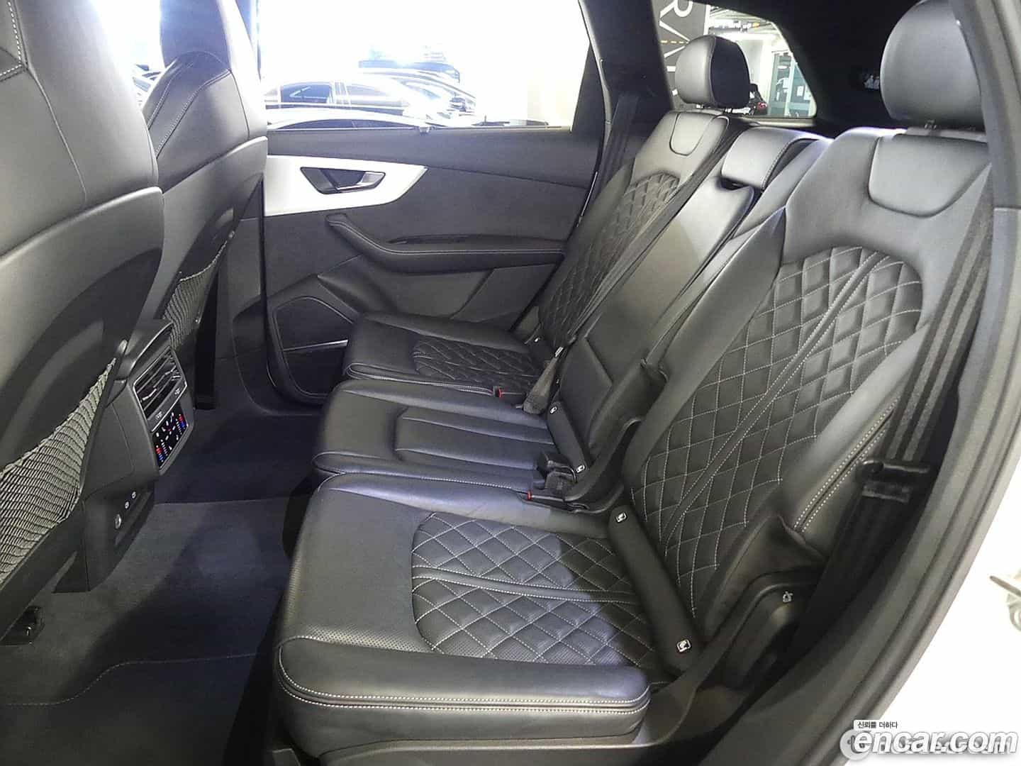Q7 Audi 2023.4-OPTION-018