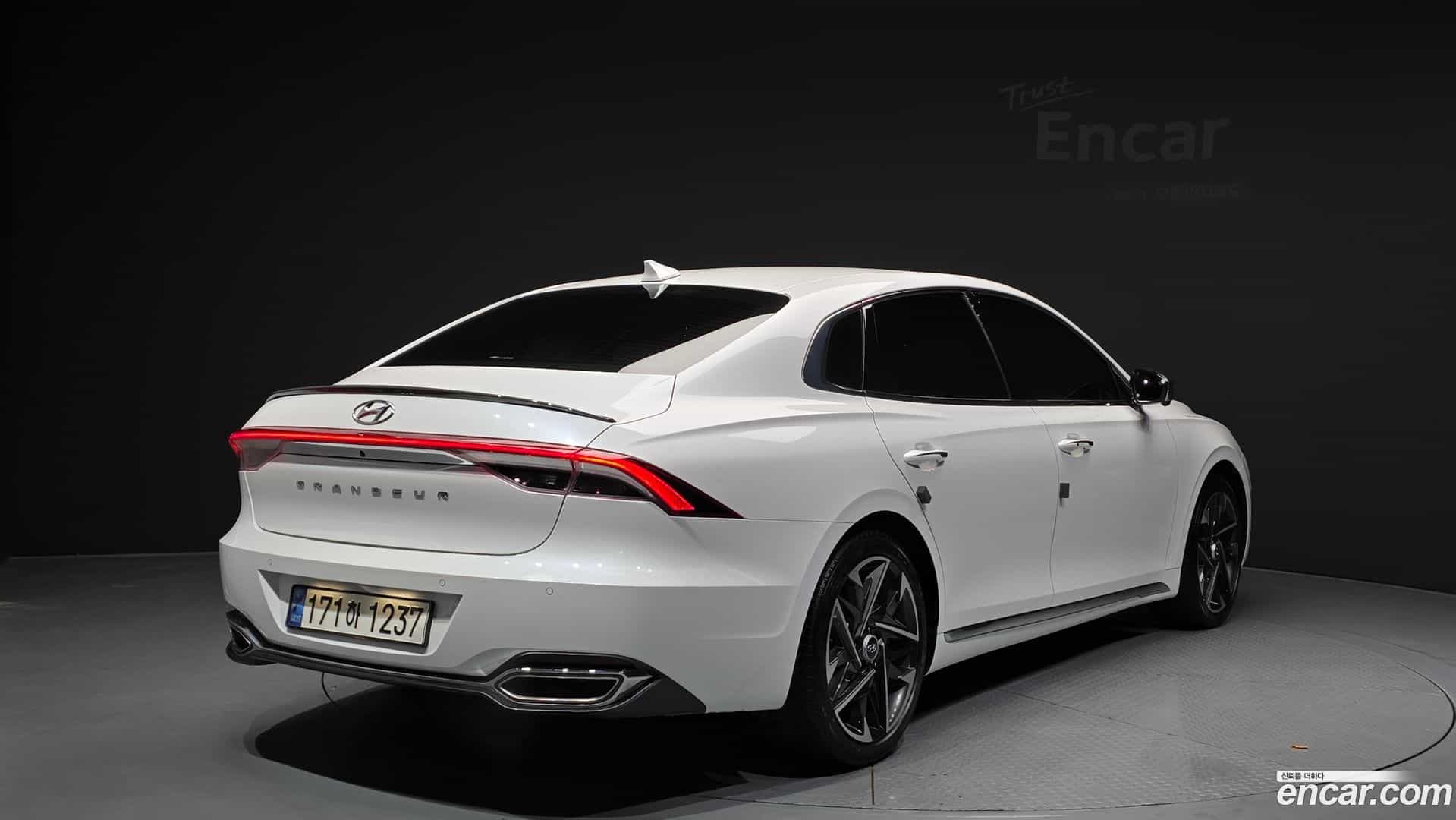 Grandeur Hyundai 2022.4-OUTER-002