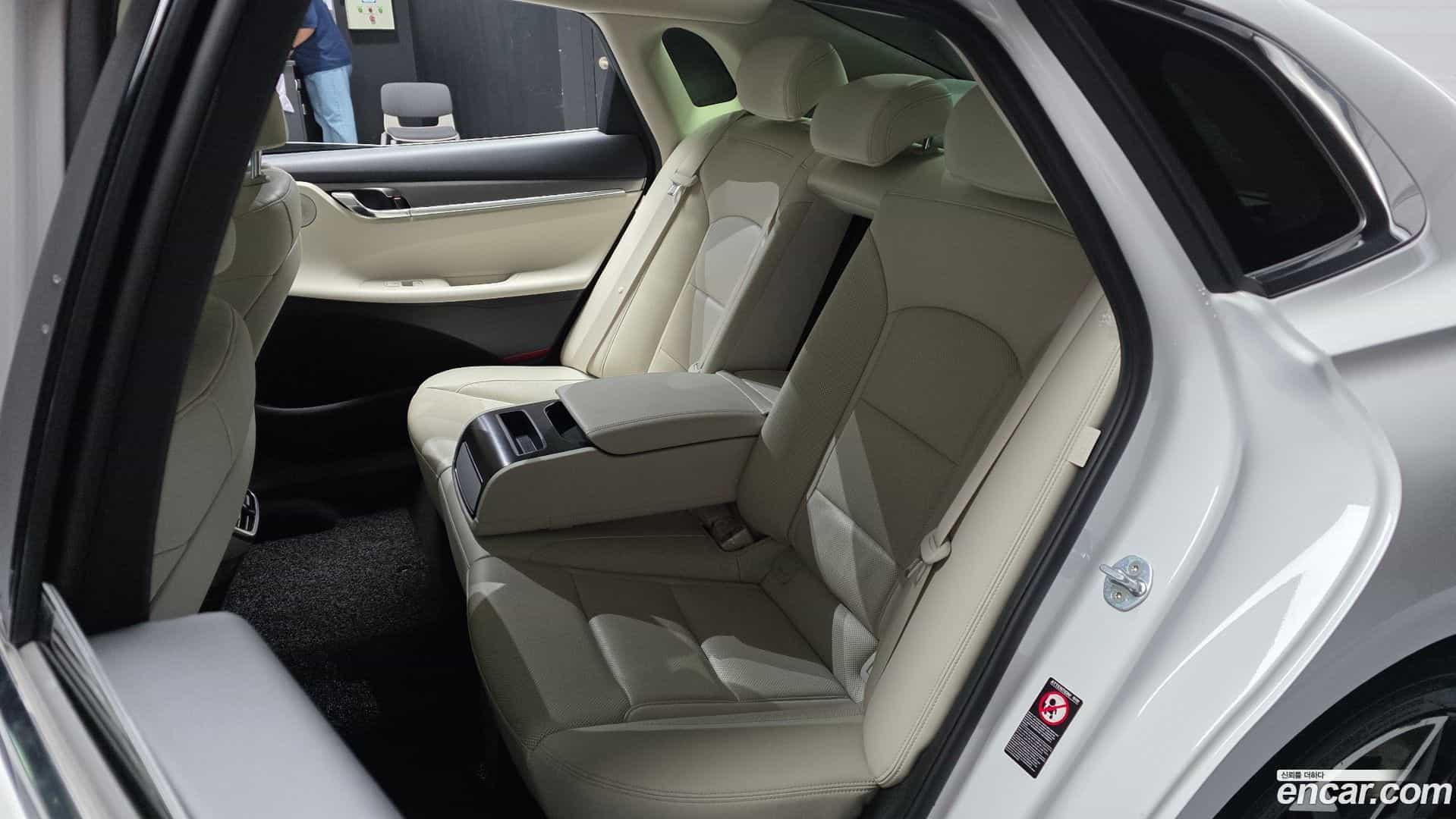 Grandeur Hyundai 2022.4-OPTION-016