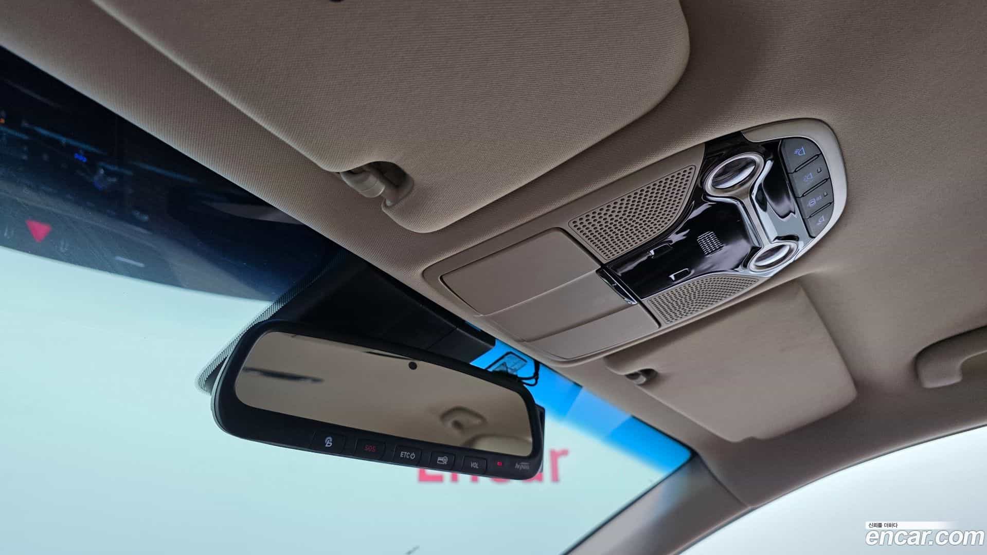 Grandeur Hyundai 2018.0-OPTION-043