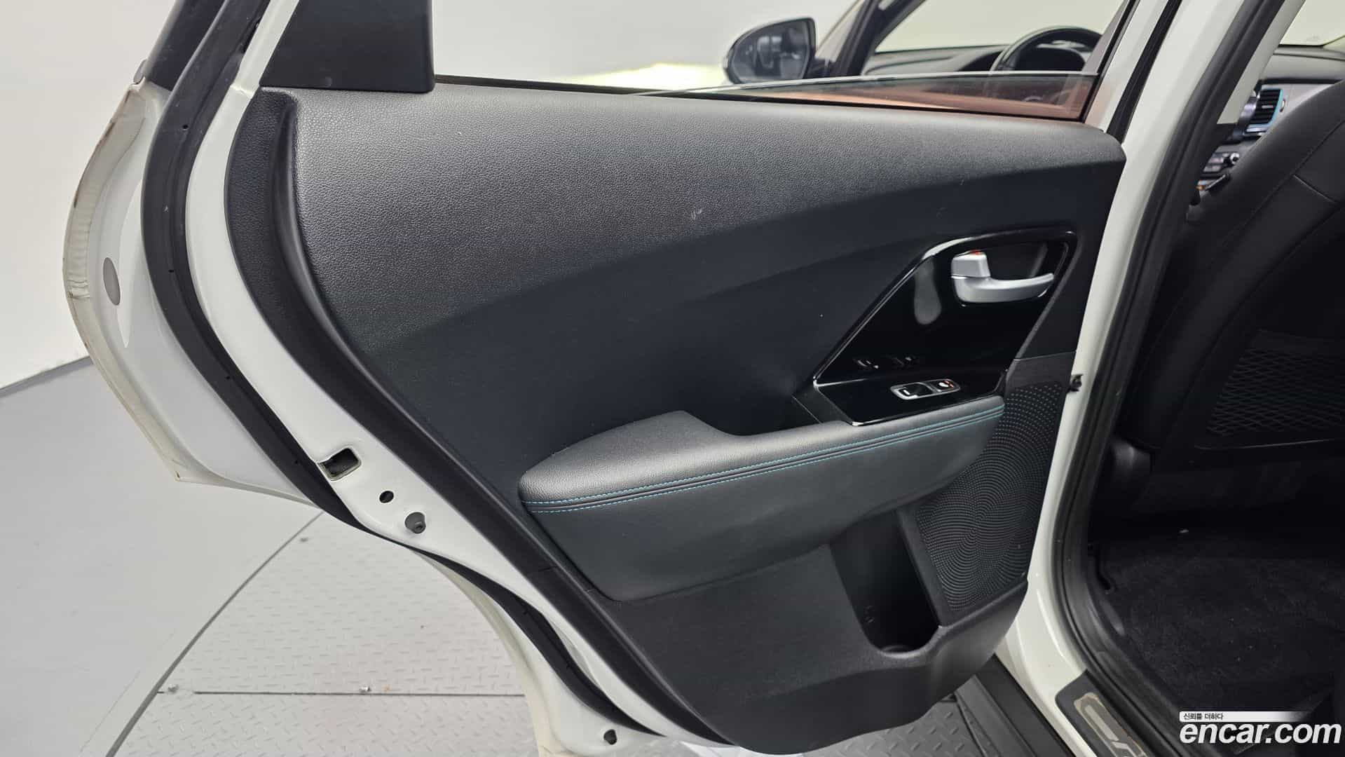 Niro Kia 2020.4-INNER-034