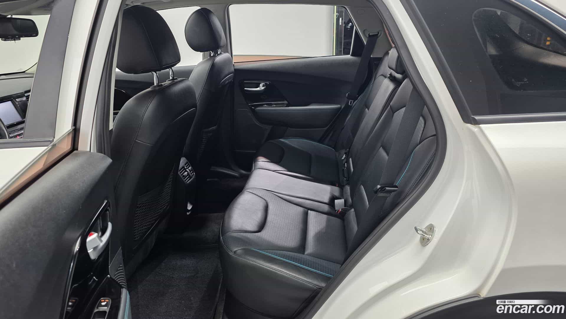 Niro Kia 2020.4-INNER-036