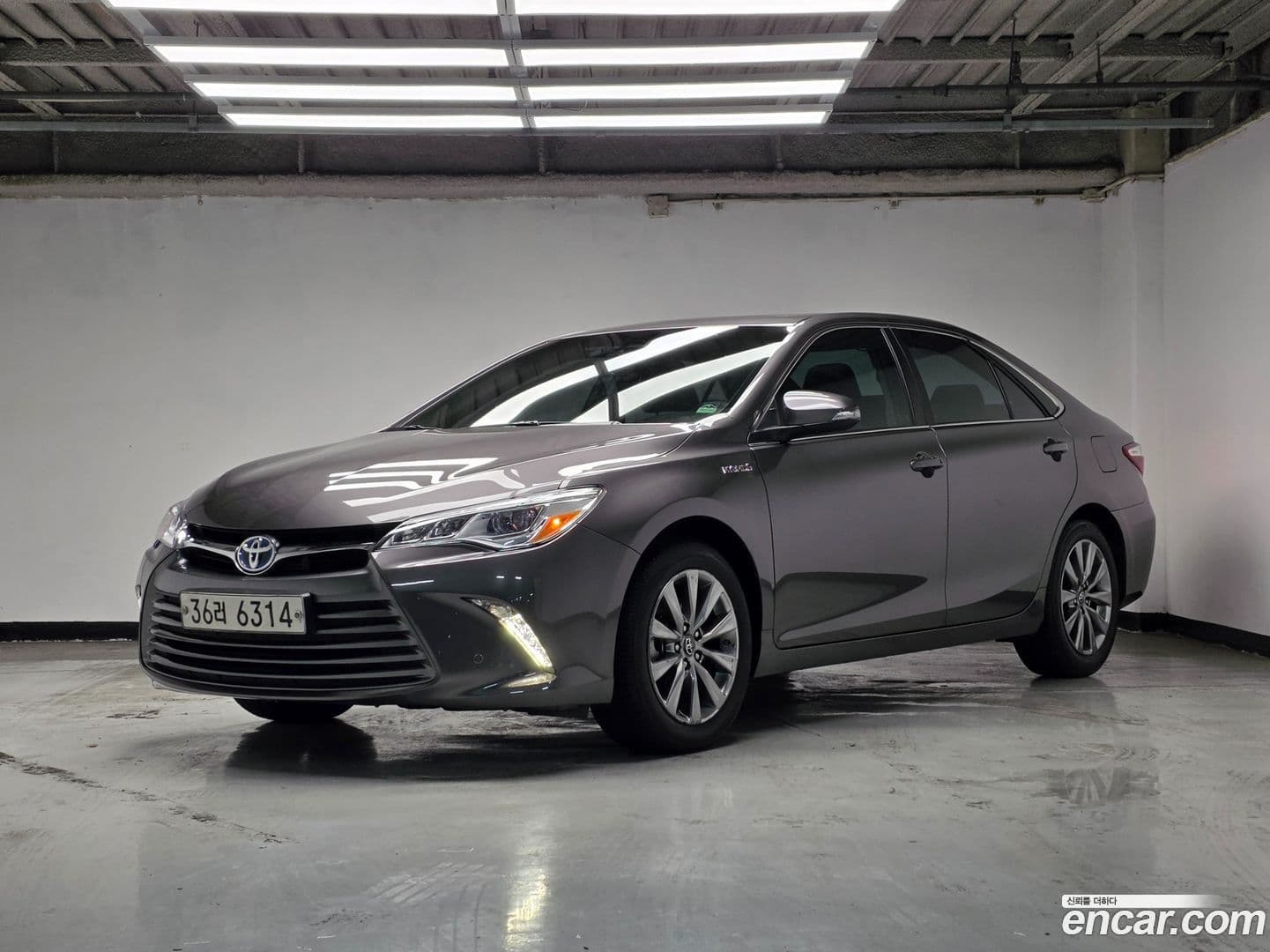 Main__Slider__Photo:Camry Toyota 2017.4-0