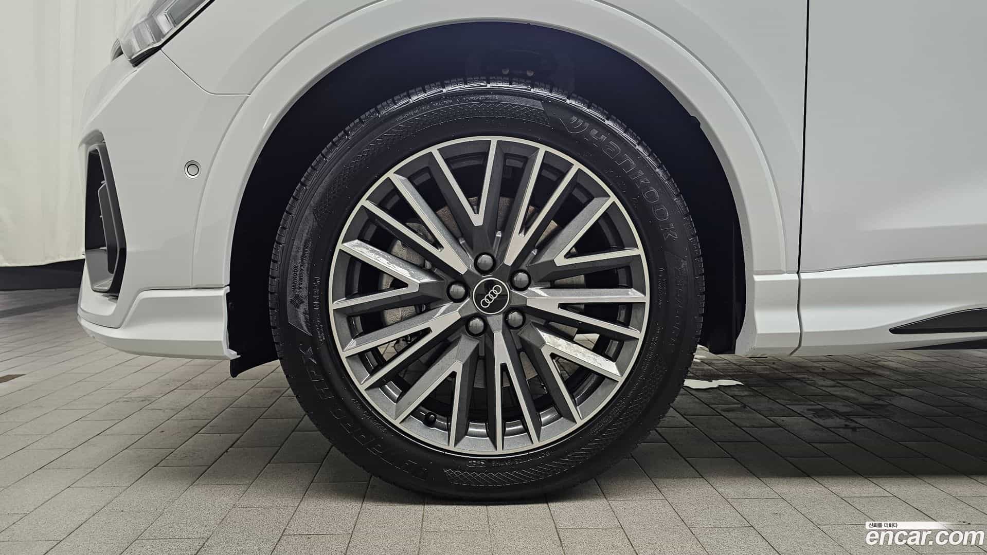 Q3 Audi 2025.7-OUTER-005